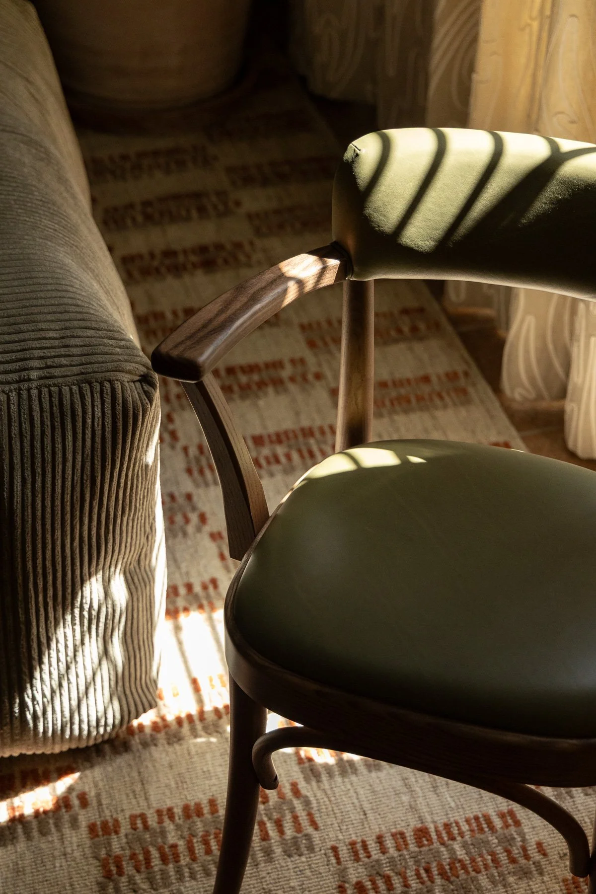 033 - 1103 Meriden Ln (Austin) - Low Resolution.jpg