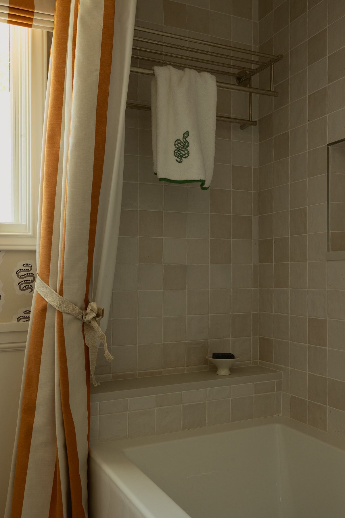 050 - 1103 Meriden Ln (Austin) - Low Resolution.jpg