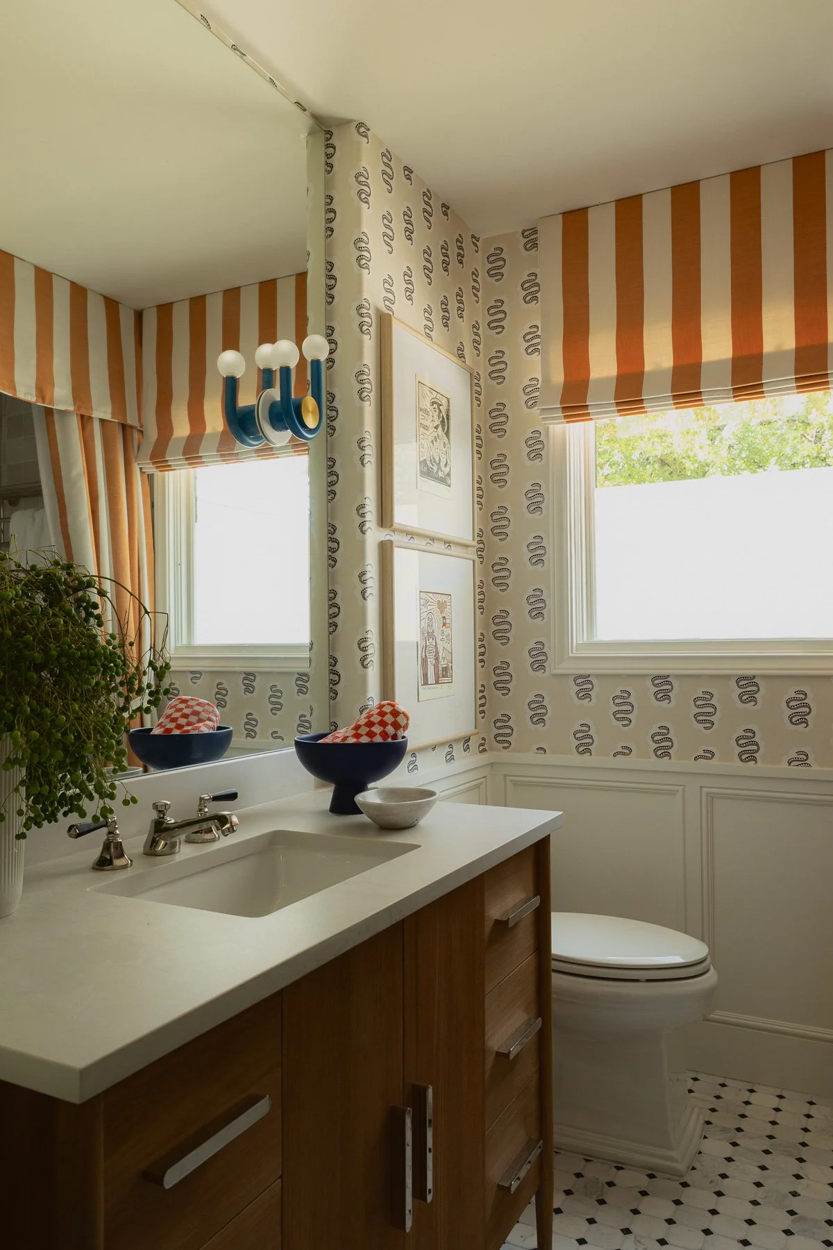 049 - 1103 Meriden Ln (Austin) - Low Resolution.jpg