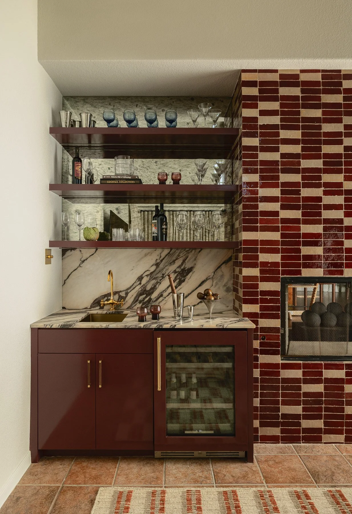 027 - 1103 Meriden Ln (Austin) - Low Resolution.jpg