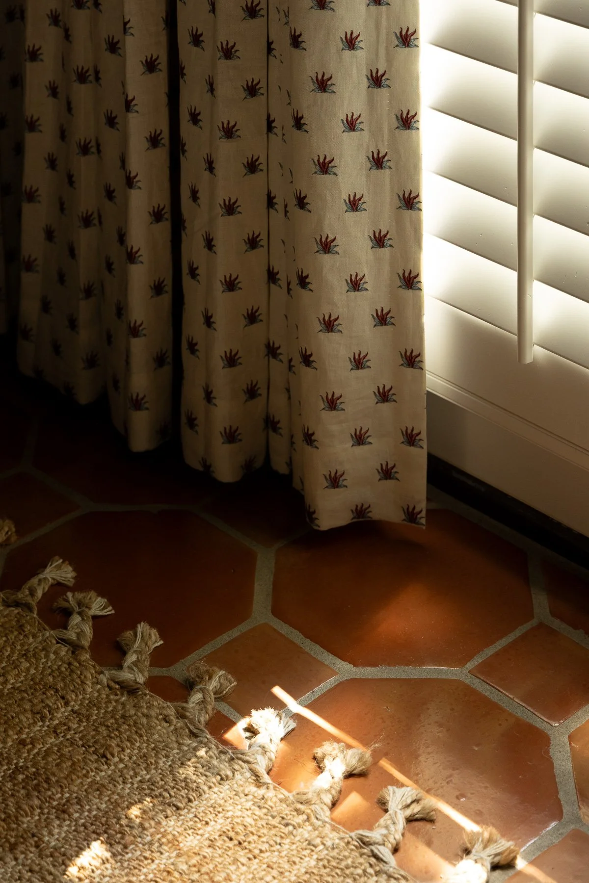 037 - 1103 Meriden Ln (Austin) - Low Resolution.jpg