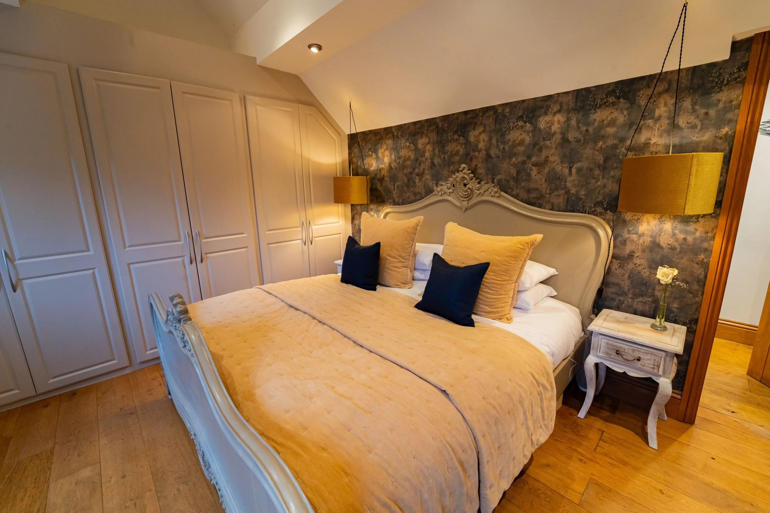 Ecopsia-Executive-Double-Ensuite-Room1.jpg