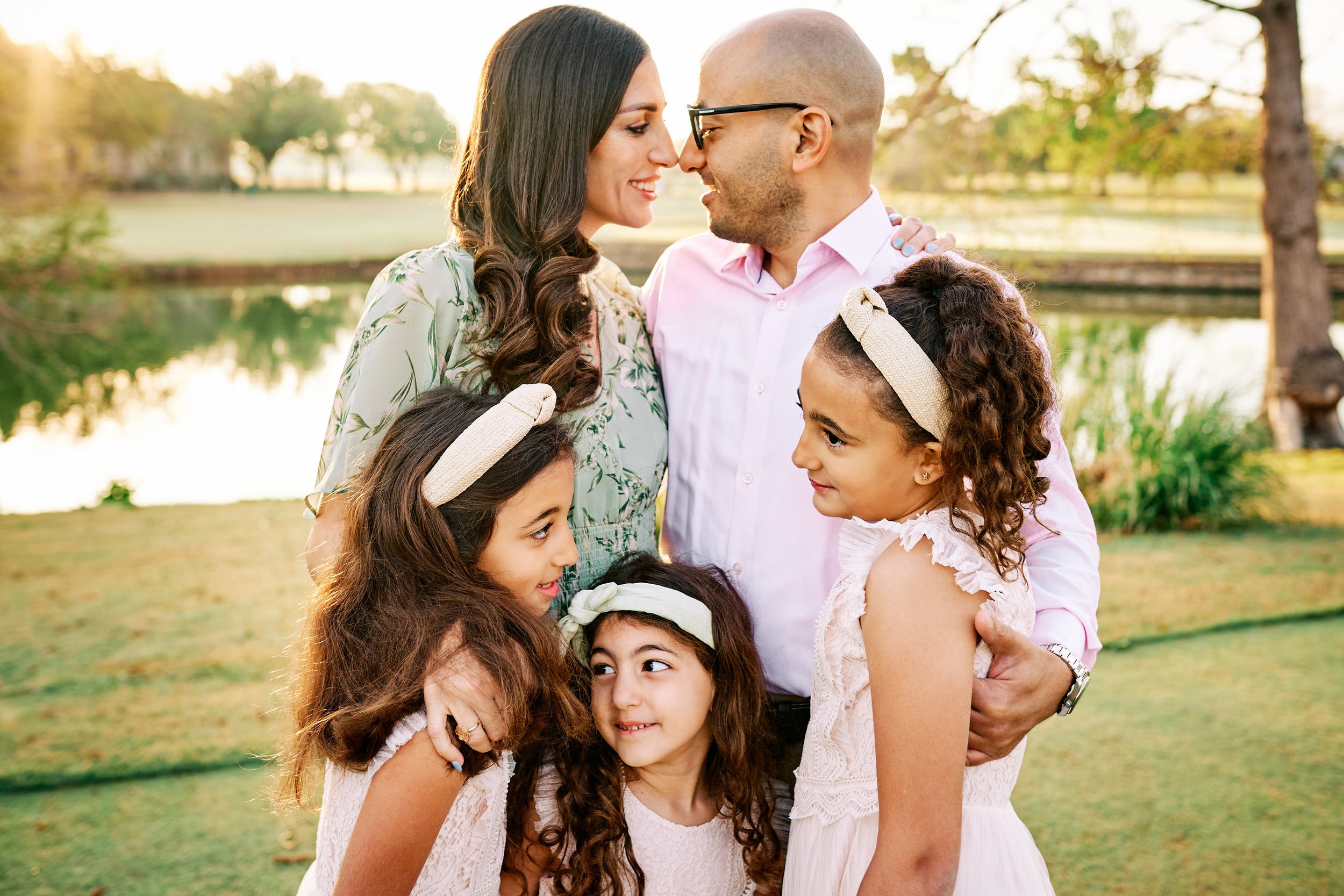 Family of 5 Golf Course portrait.jpg