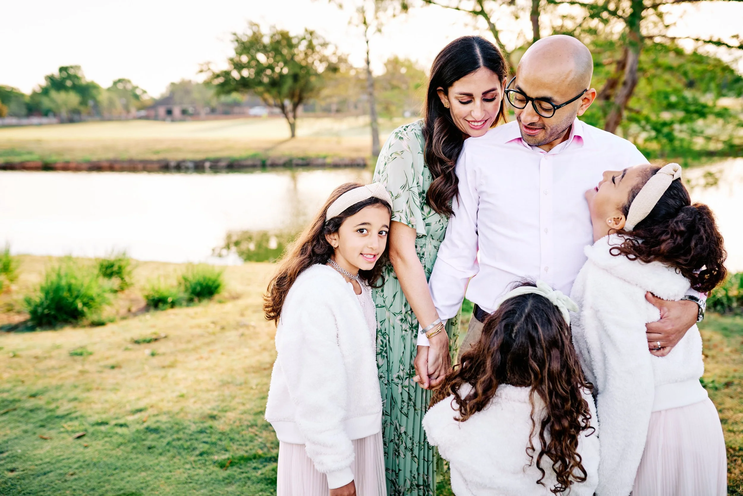 Family of five on golf course.jpg