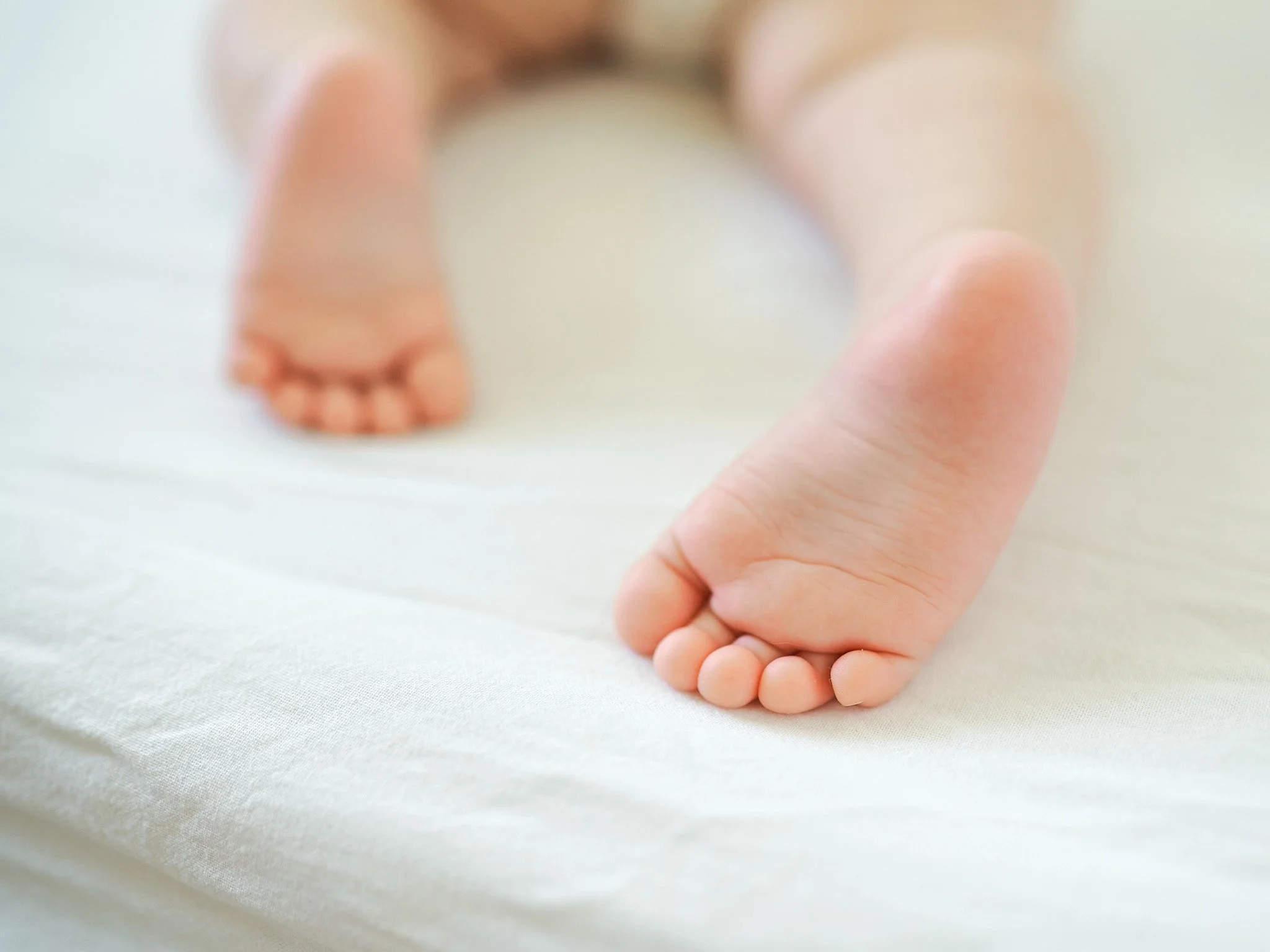 Minimalist Baby Feet Details.jpg