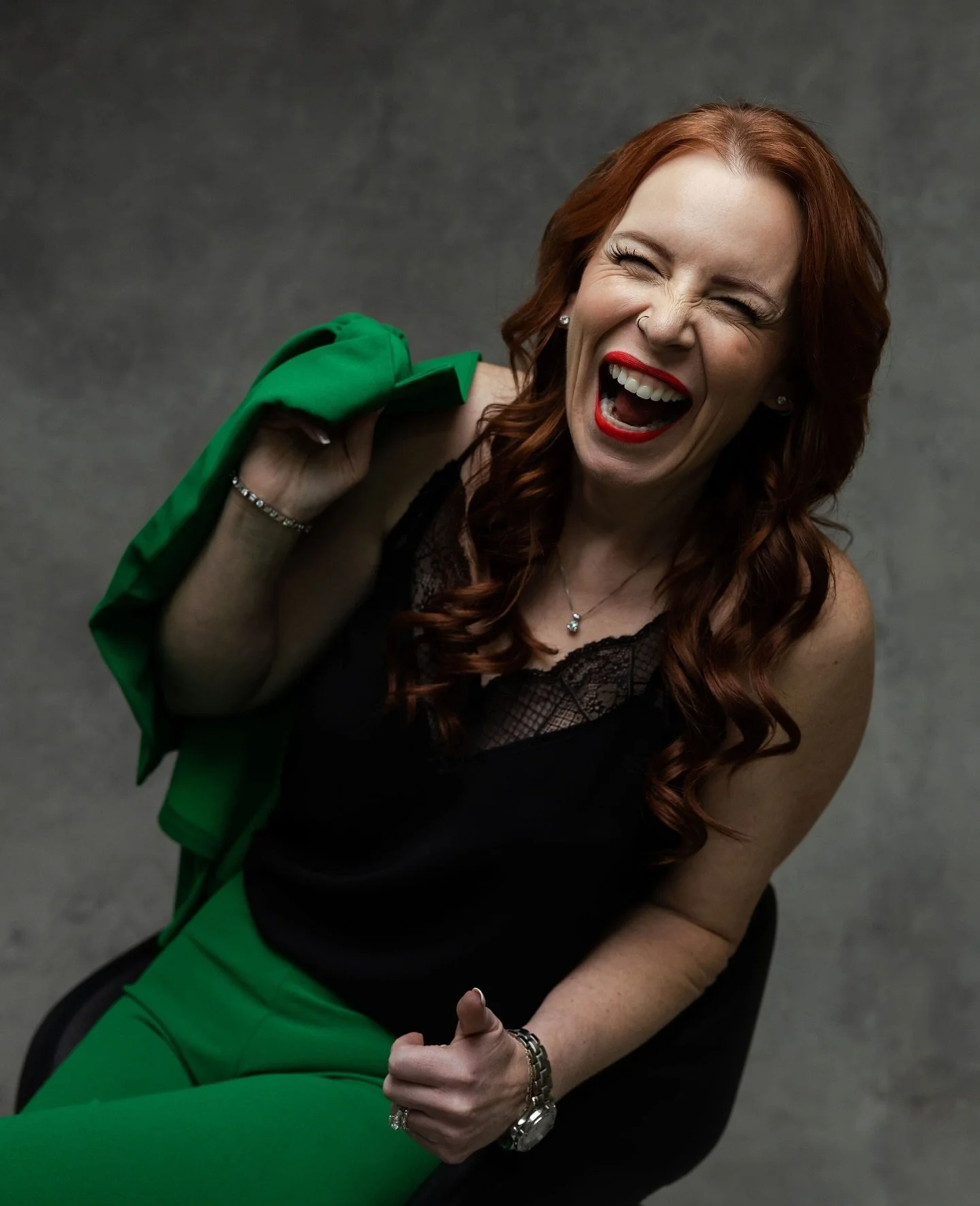 I envy the folks that naturally show such emotion, as someone who is very blank faced most of the time 😆 

Leanne&rsquo;s personality shined through on these so naturally. She said she looked like an author in these when we took them earlier this ye