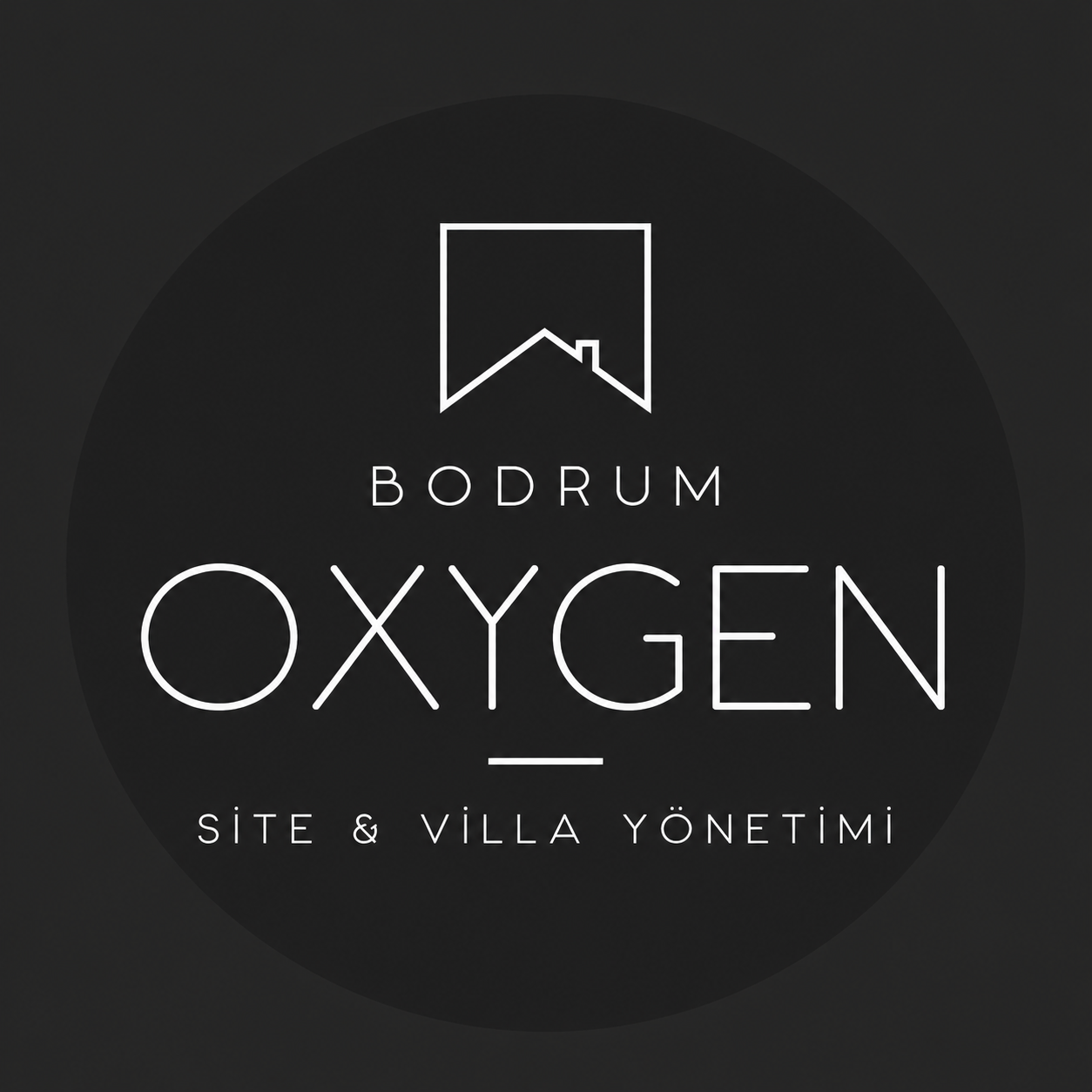 Beyaz yazılı siyah fon üzerinde "Bodrum Oxygen Site & Villa Yönetimi" logo.