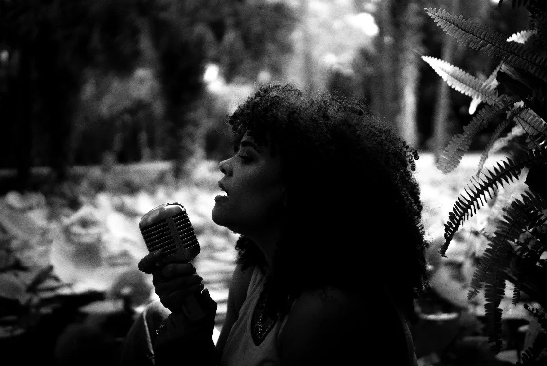 We love her, and we know you do too. @laura.thesinger will be at Sage tonight from 7pm-10pm. Great music is in your future.🔮

Come join the fun from 7pm-10pm, open from 2pm-10pm.

🎤🥂🍸
#sagecocktailswh