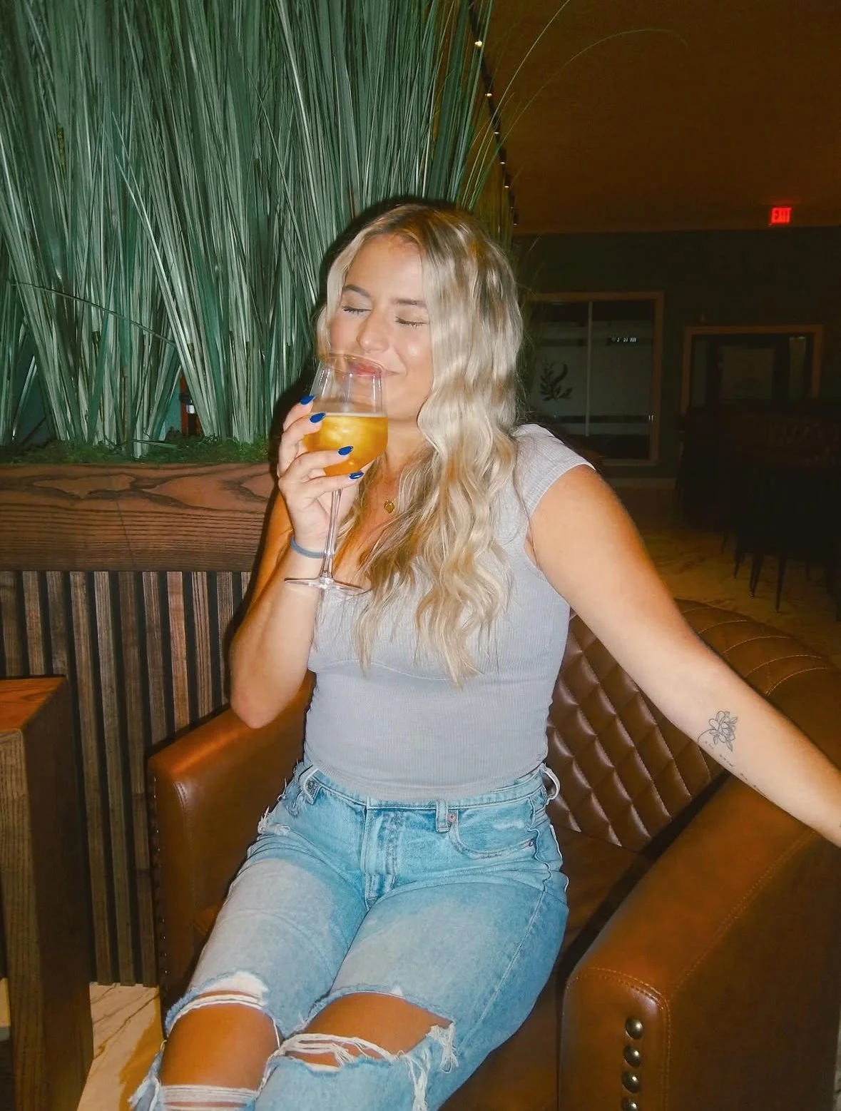 Does your Thursday night look like this? If not, you're doing it wrong. 

Stop in for a glass, a bottle, a mocktail, or just some good vibes. Happy hour from 2pm-5pm, open from 2pm-12am.

🍾🍷🍇
#sagecocktailswh