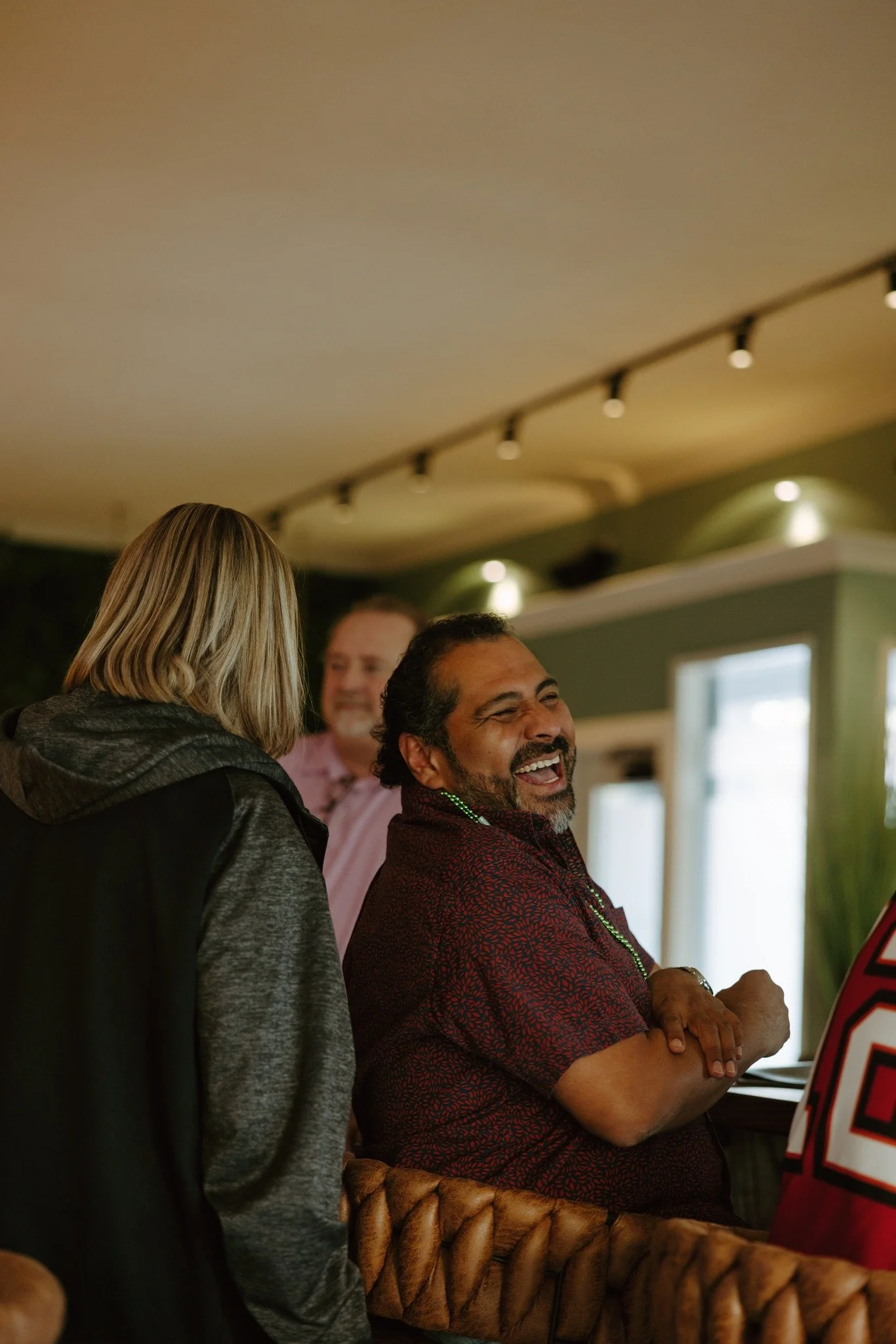 Anniversary date night, hanging with the boys, finishing some work up, or anything in between, We're here for it. Come have a drink and make someone smile like this.

We are open from 2pm-2am today, Happy hour from 2pm-5pm.

🍻🥂🌹
#sagecocktailswh