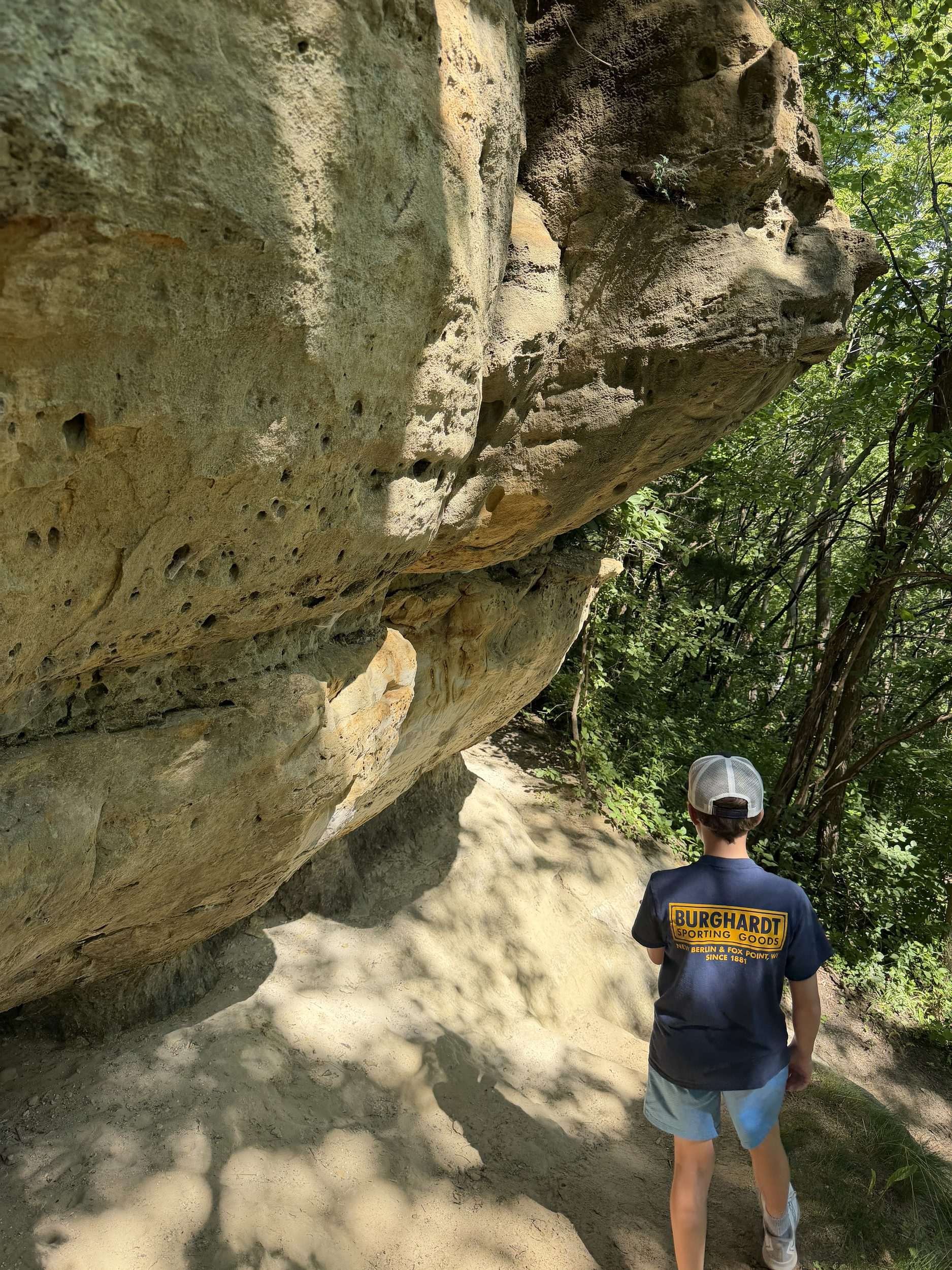 grandad-bluff-sandstone-overhang.jpg