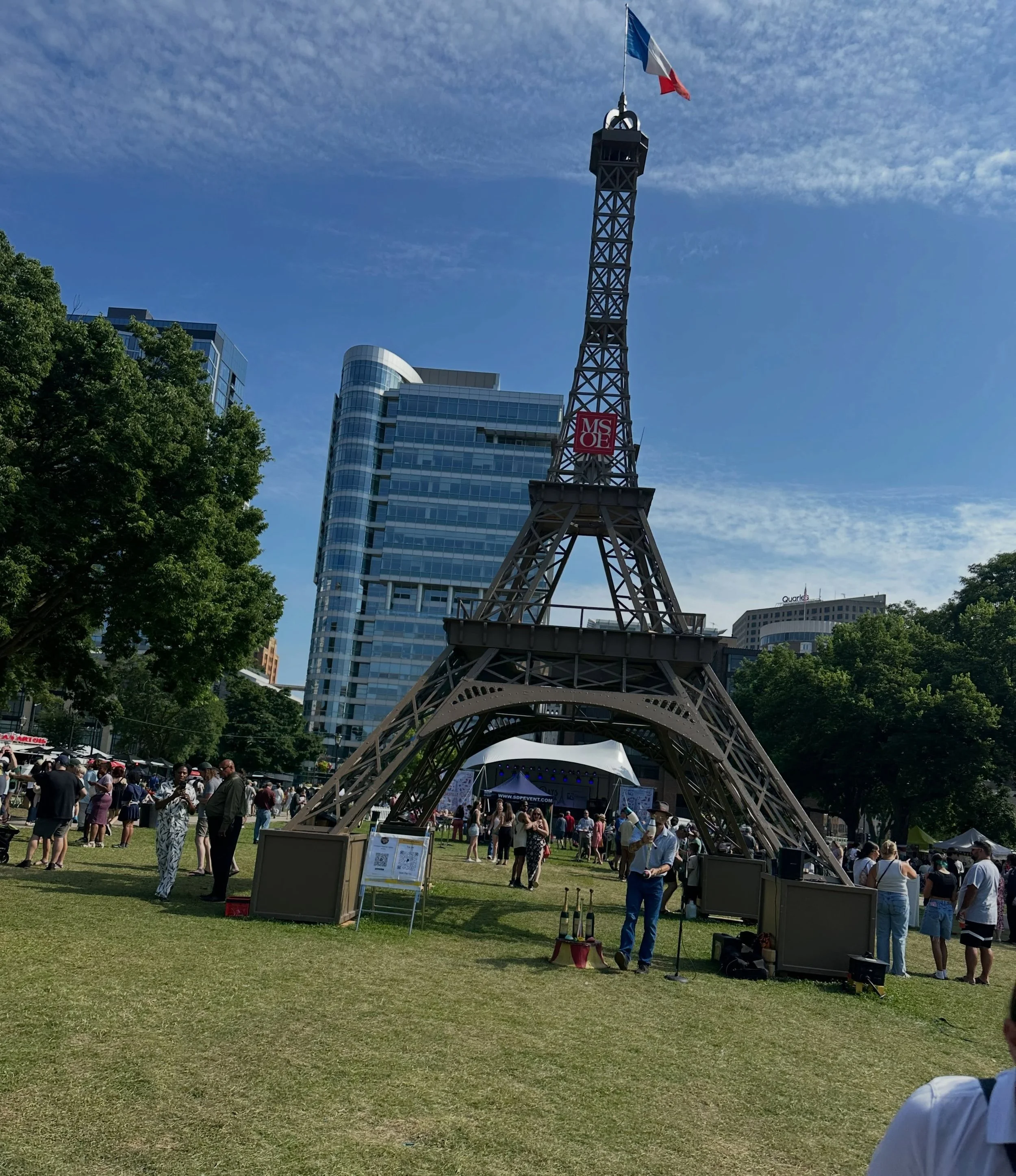 🇫🇷 Bastille Days is taking over downtown Milwaukee all weekend!

Cathedral Square becomes part street festival, part French cultural celebration and part giant Milwaukee block party &mdash; complete with live music, can-can dancers, fire performers