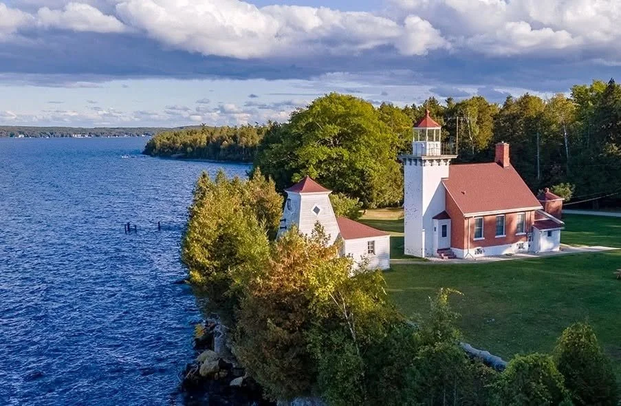 Sherwood Point Light