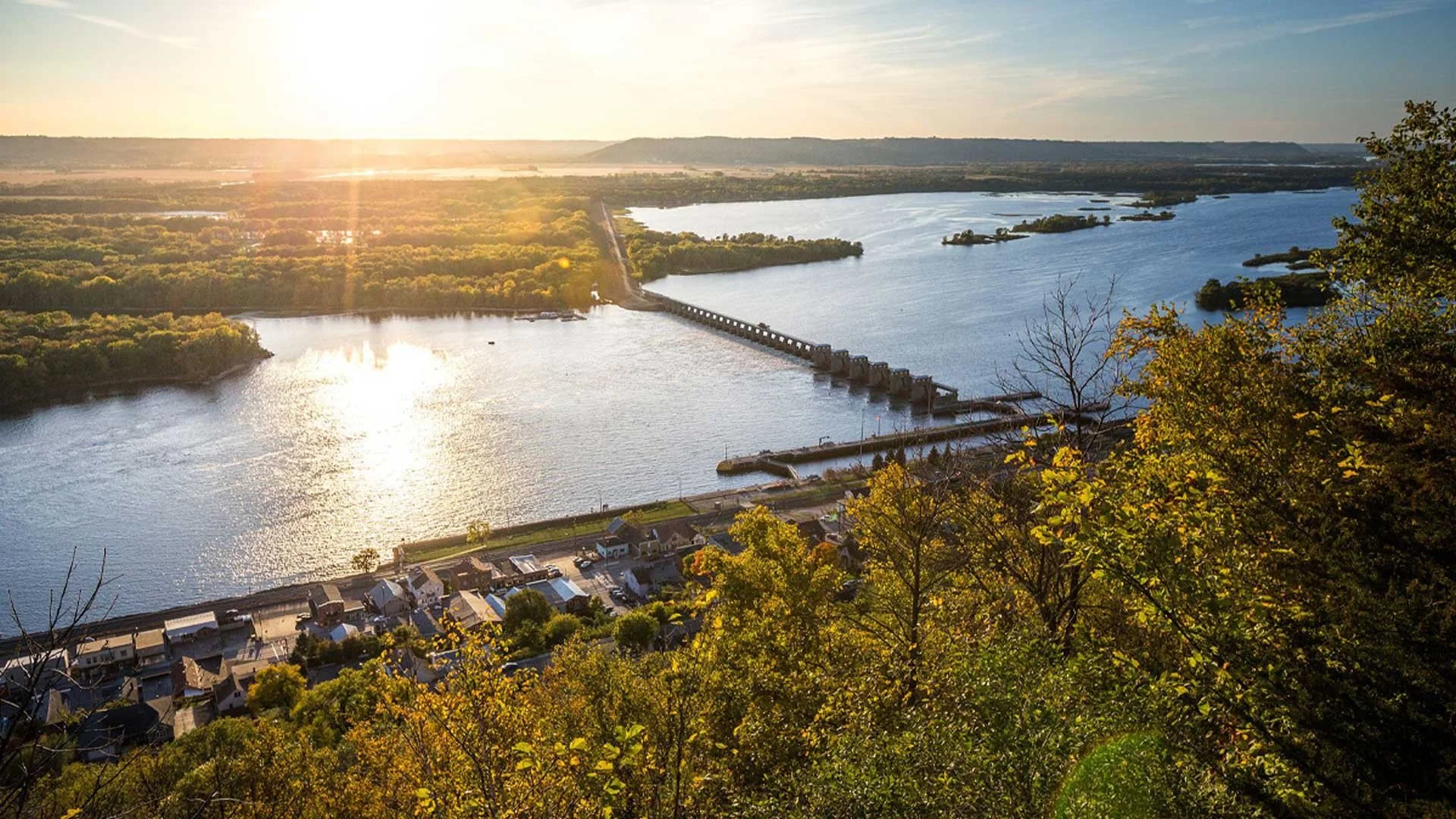 Wisconsin Great River Road: the ultimate road trip guide