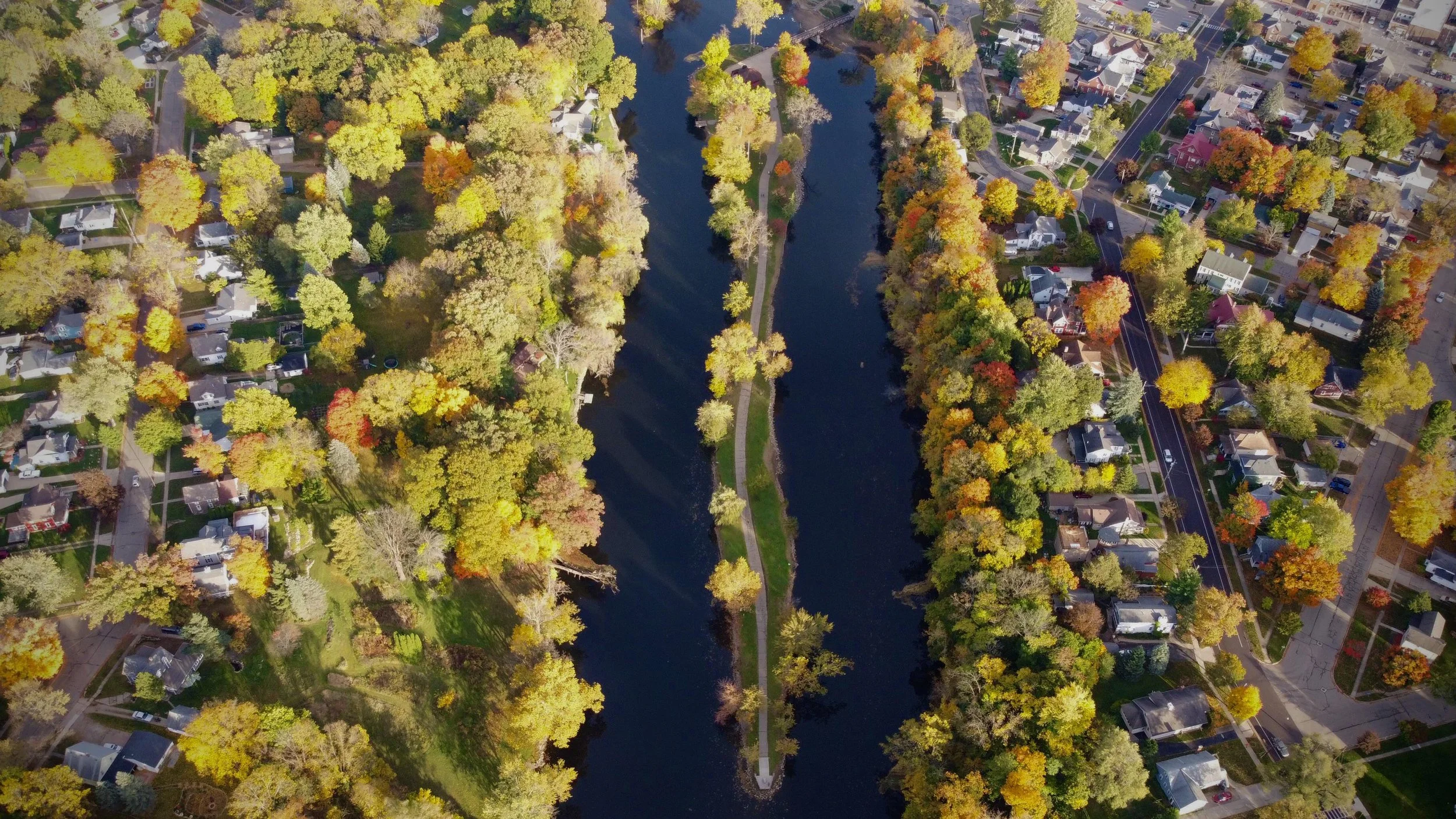 Premium mobile detailing service in Grand Ledge, Michigan, providing professional car cleaning for residents near Fitzgerald Park and downtown.