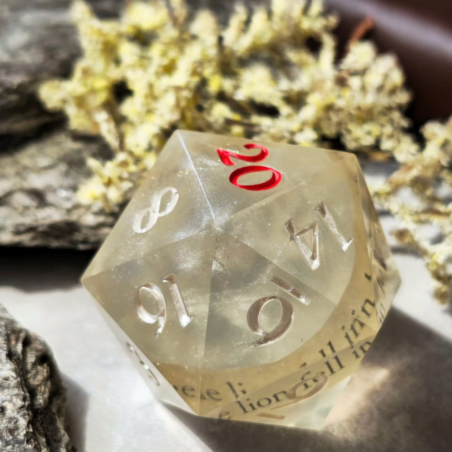 And the lion fell in love with the lamb... 

Part 2 of our Twilight dice set commision. This was such a fun project 😍 

#merchandice_au #twilight #diceset #chonkd20 #dicehoard