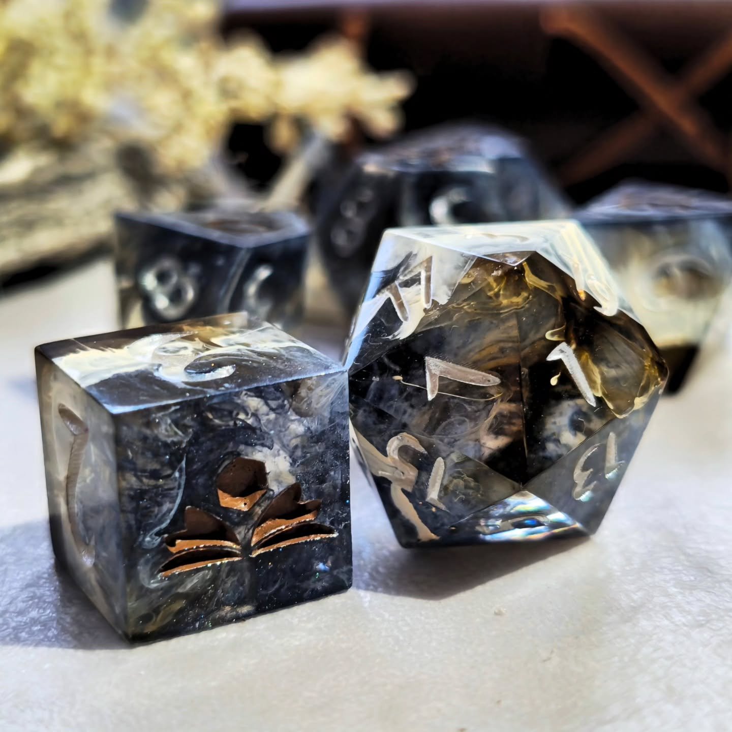 Casimir 🤎 

Destroyer of worlds... 

This set will be available on our Etsy at 6pm, Feb 5th 😍 

Want to see them sooner? They're currently stocked @icarustechgamesandcollectables in Broadmeadows 💫 

#merchandice_au #sharpedgedice #casimir #ttrpg #