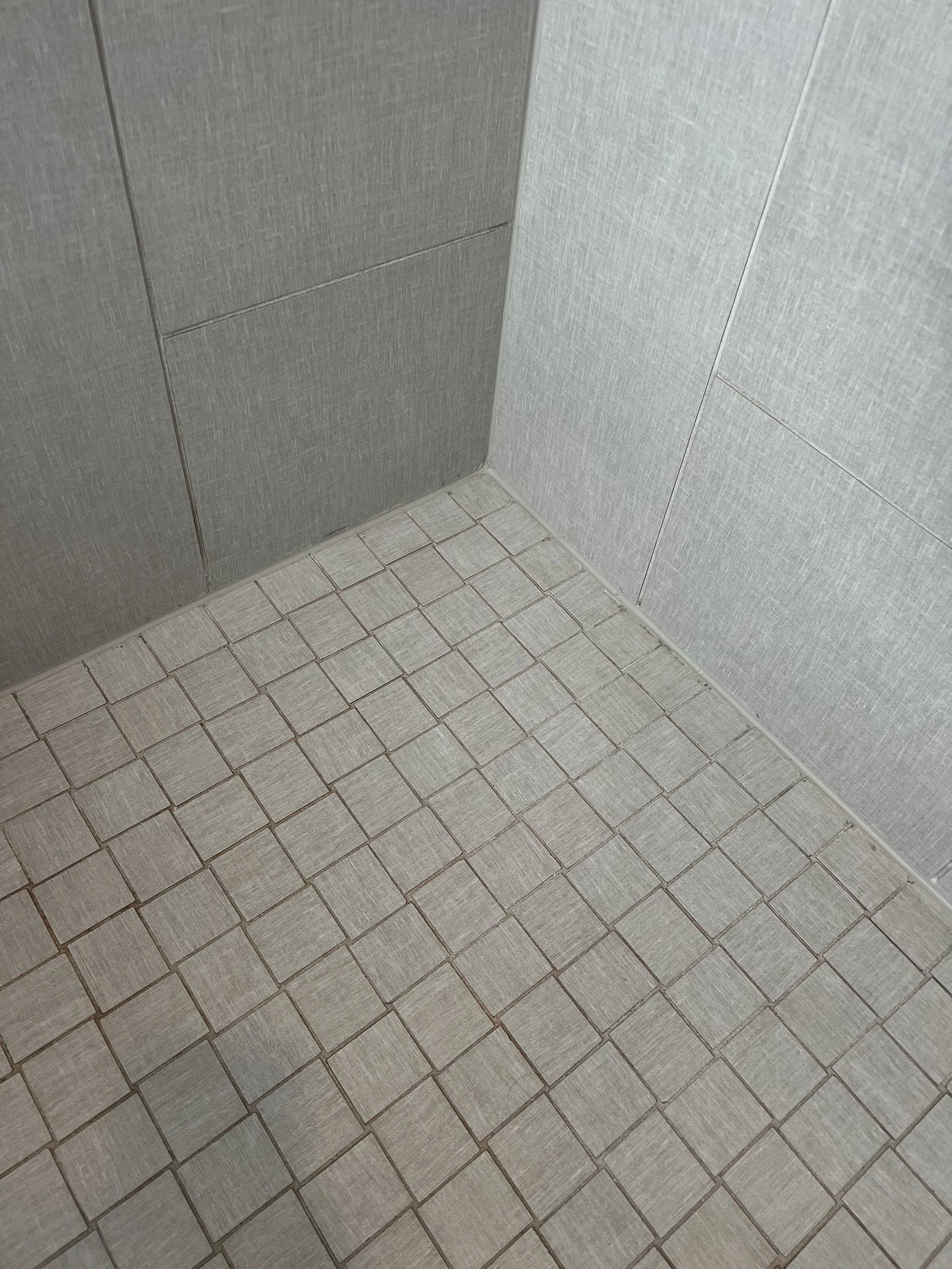 Regrout tile- after.jpg
