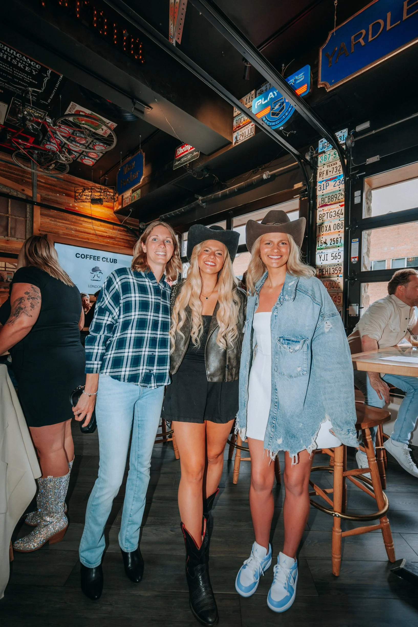 coffee club Burts-77.jpg