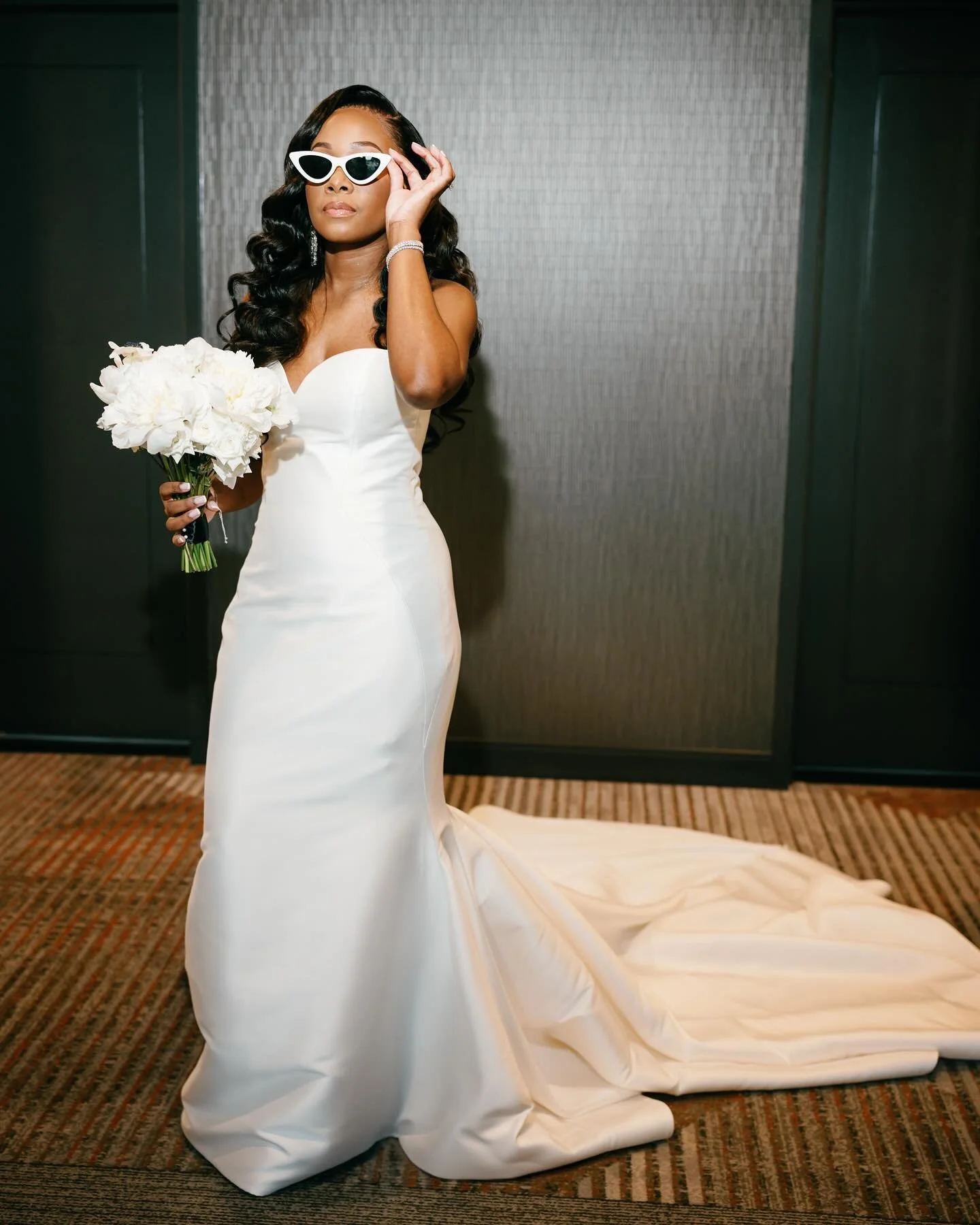Effortlessly chic, just like her bouquet. 🤍✨ Classic white blooms to complement a timeless bridal look.

Planner: @loveclarkevents 
Photo: @fransorm_weddings 
Video: @stuntmediaproductions 
Bride makeup: @newerafaces 
Bridesmaids MUA: @jazzthemua 
H