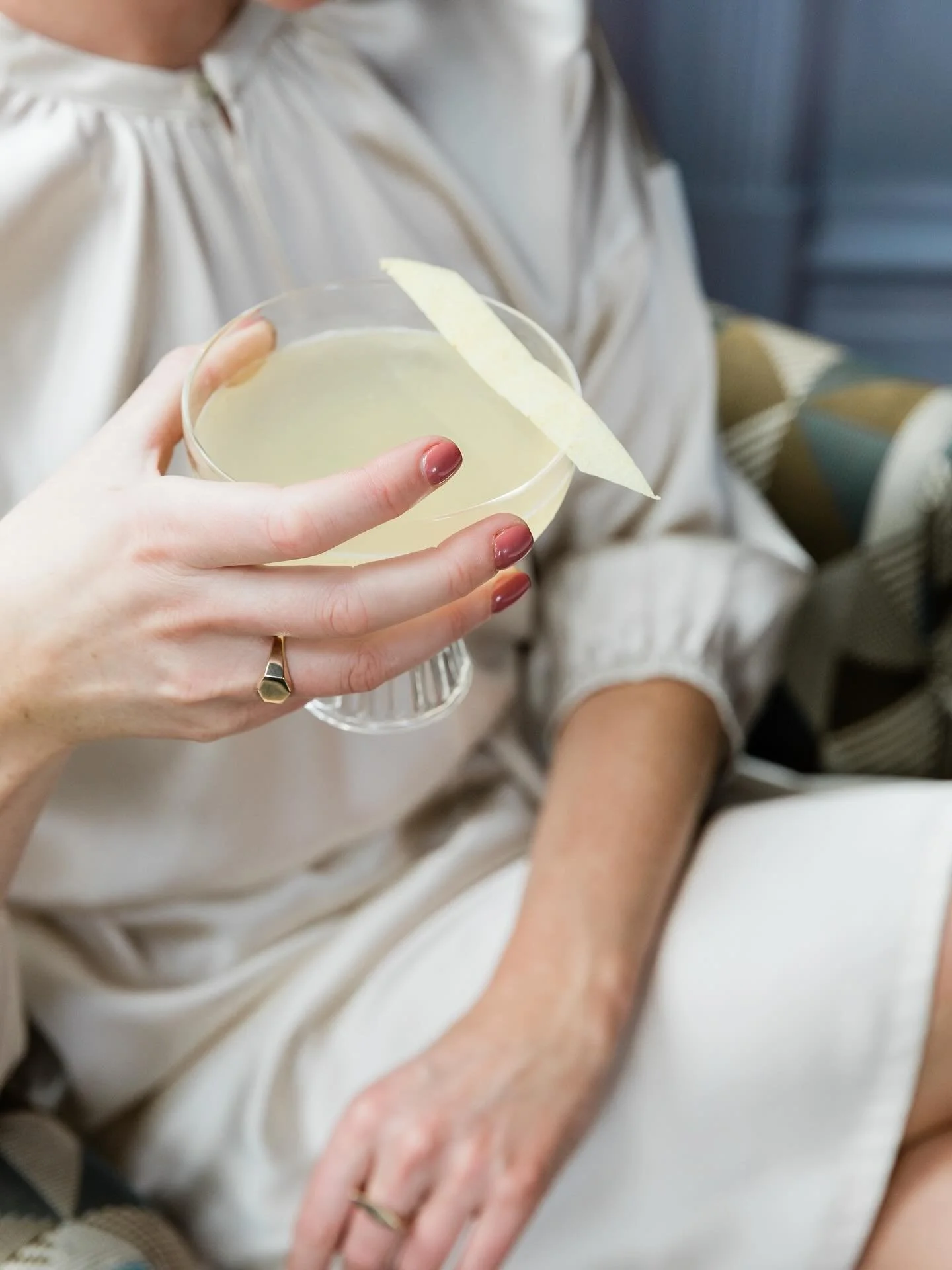 It&rsquo;s that transition time&hellip; where there&rsquo;s a slight chill in the air while the sun is still shining bright.  It feels cozy and dreamy&hellip;

We have the perfect pairing for a day like this - the DREAM REVIVER - a 
lively, aromatic 