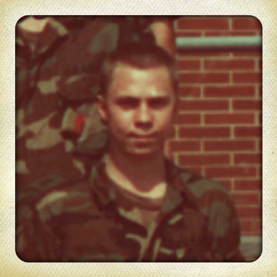 I stand with @senmarkkelly