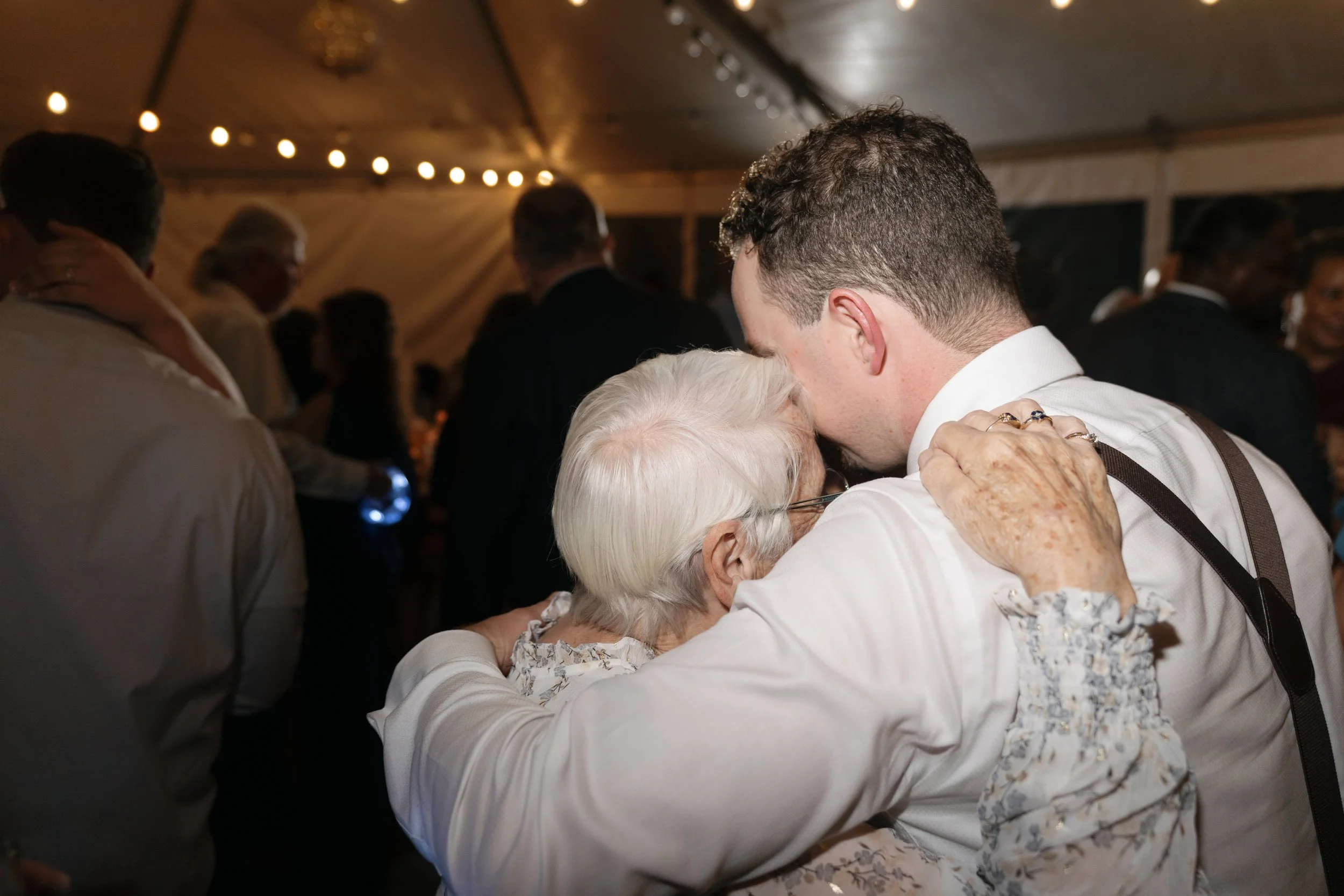 kiara and erik_11142025_erica streelman photo-1551.jpg