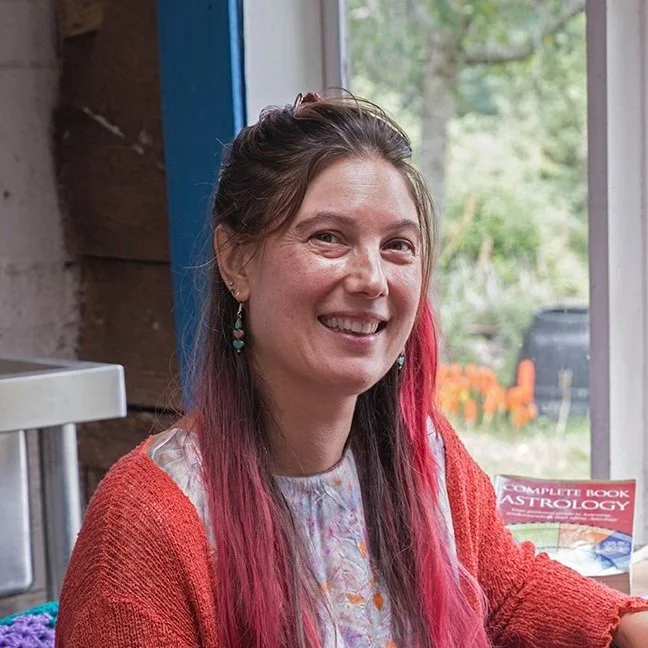 Astrologer, tarot reader, spiritual, goddess, hippy, boho, mystical, tarot spread, astrology chart, intuitive gifts, transformation, empowerment, divine guidance