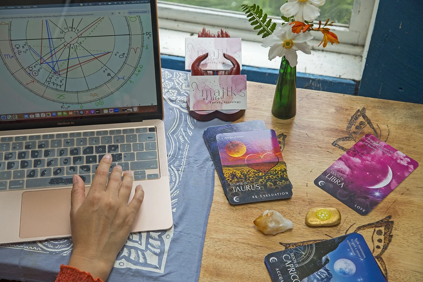 astrology, birth chart, moon, sun, planets, stars, natal chart, mapping, divination, life purpose, soul, midheaven, ascendent, descendent, healing, wisdom. inner knowing, knowledge, peace, women, woman, night, sky, venus, Melbourne, Yarra Valley