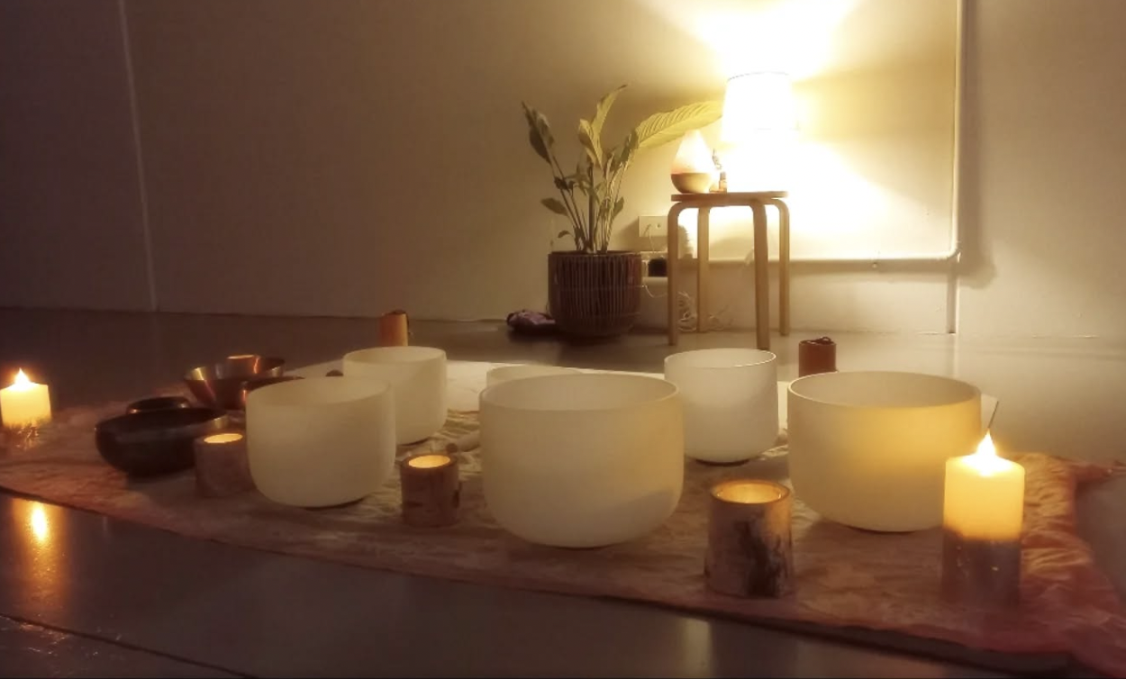 sound healing, singing bowls, crystal bowls, workshop, healing, yoga, pilates