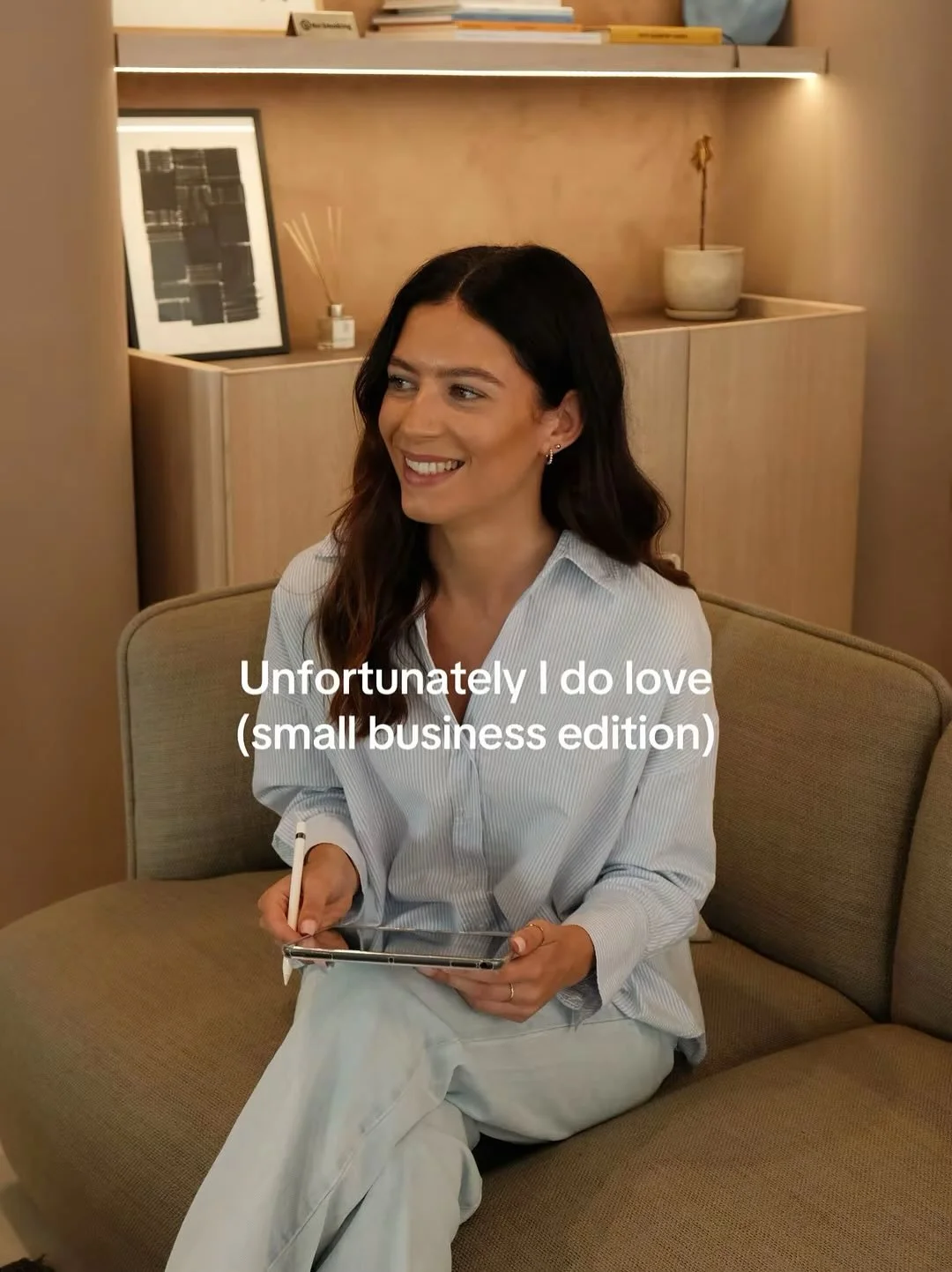 Unfortunately I do love (small business edition)&hellip;

1. Taking photos of everything I create 📷 
2. Adding pearls to everything &amp; anything ☁️ 
3. Hand-drawn illustrations (please somebody request more 🥹)
4. Chatting to my clients like they&