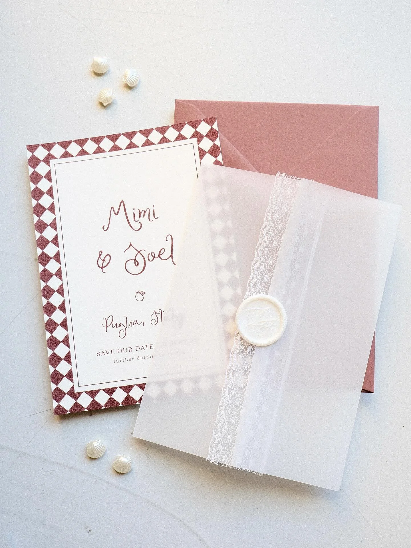 Mimi &amp; Joel 🍇 experimenting with lace, inspired by @hotelpanamera swimming pool 🏊 wax seals were a sample so ignore that they don&rsquo;t currently match 🦪

We&rsquo;re always looking out for inspiration and this one came from our recent trip 