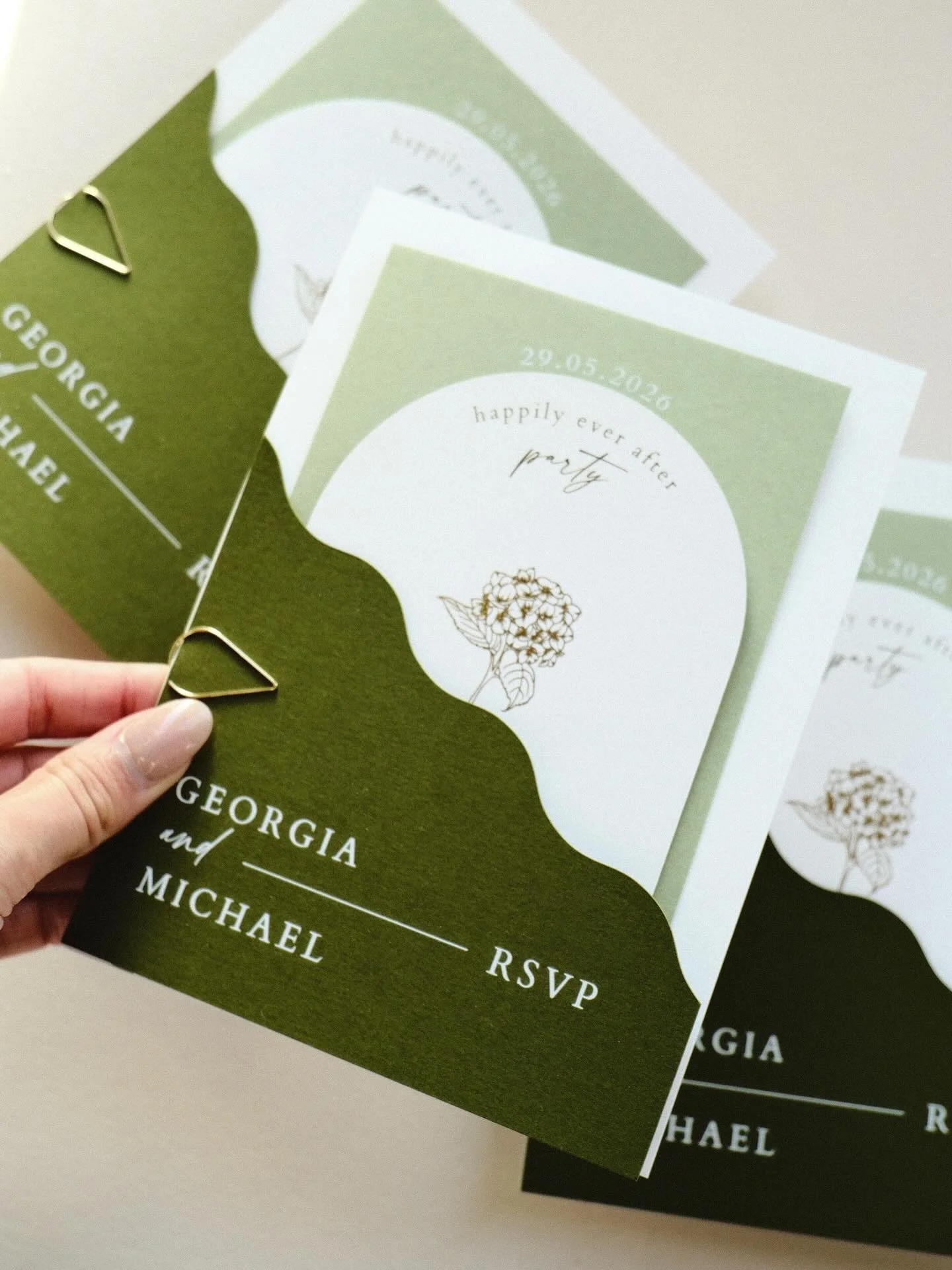 tonal greens for Georgia &amp; Michael 🍐 this one pushed the standard shape boundaries and we&rsquo;re so here for it. Your stationery can look like anything you want it to be.

#weddinginvites #stationery #graphicdesign #bespokedesign