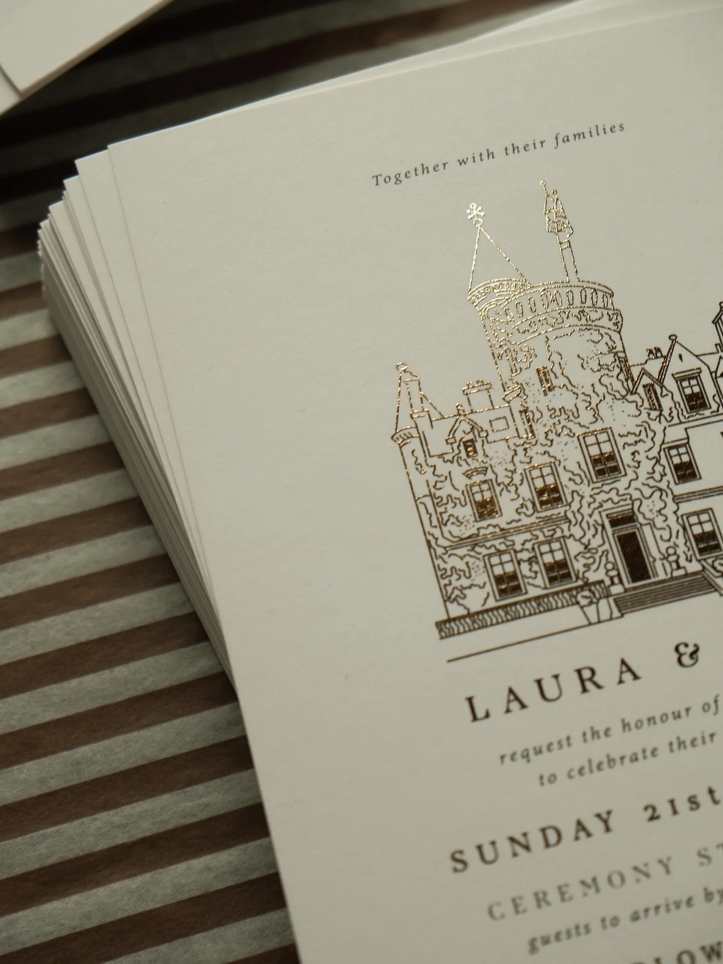 golden hour for Laura + Kyle ✨ Carlowrie Castle hand illustrated venue sketch &amp; gold foiled accents for this little invitation suite 

Included was an A6 Invitation + Small Half Circle RSVP +  Gold Clip 🌙

@carlowrie_castle 

#goldfoiling #invit
