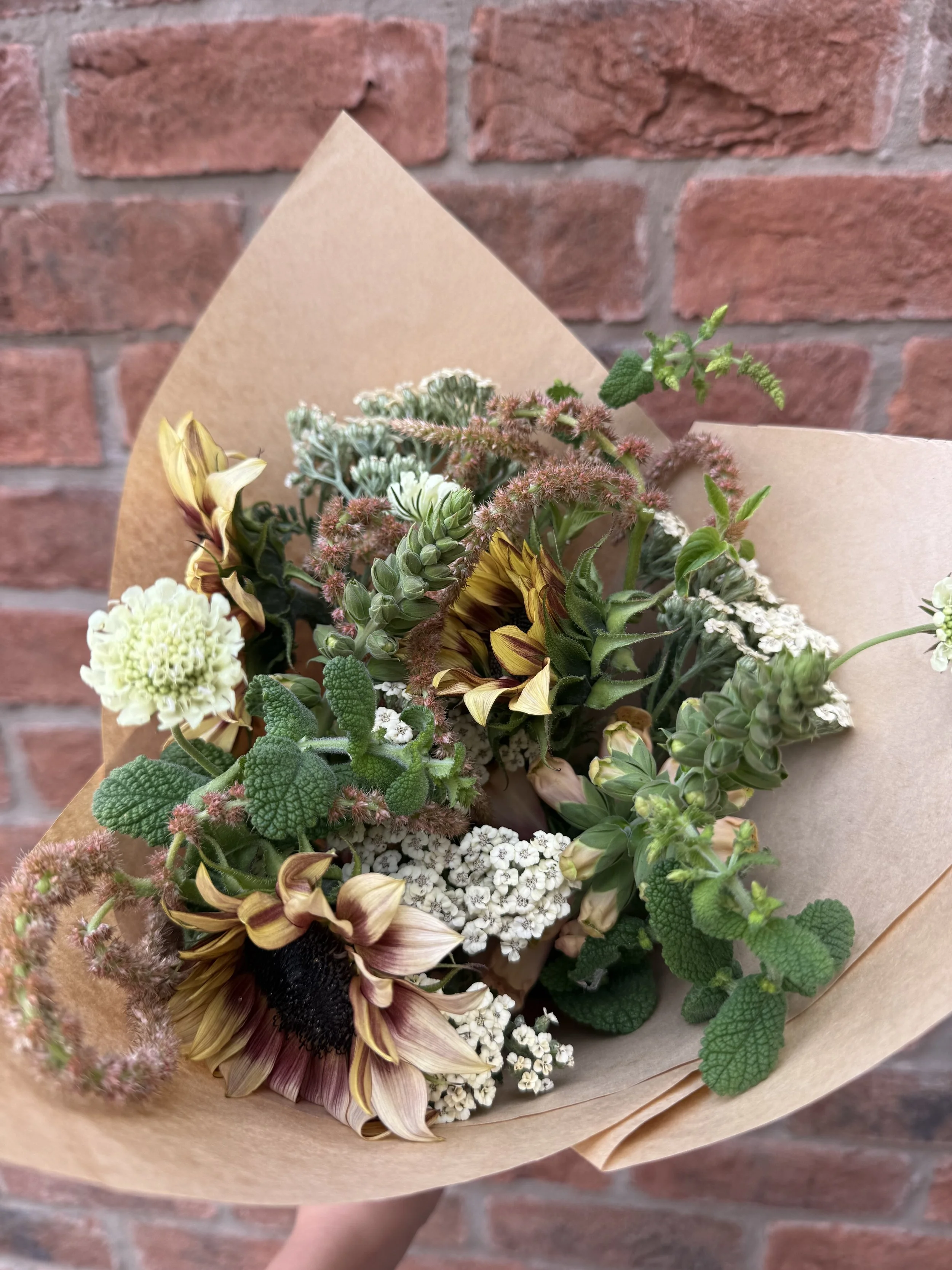 Sustainable flowers grown in Cheshire with no chemical inputs. Wrapped in biodegradable packaging.