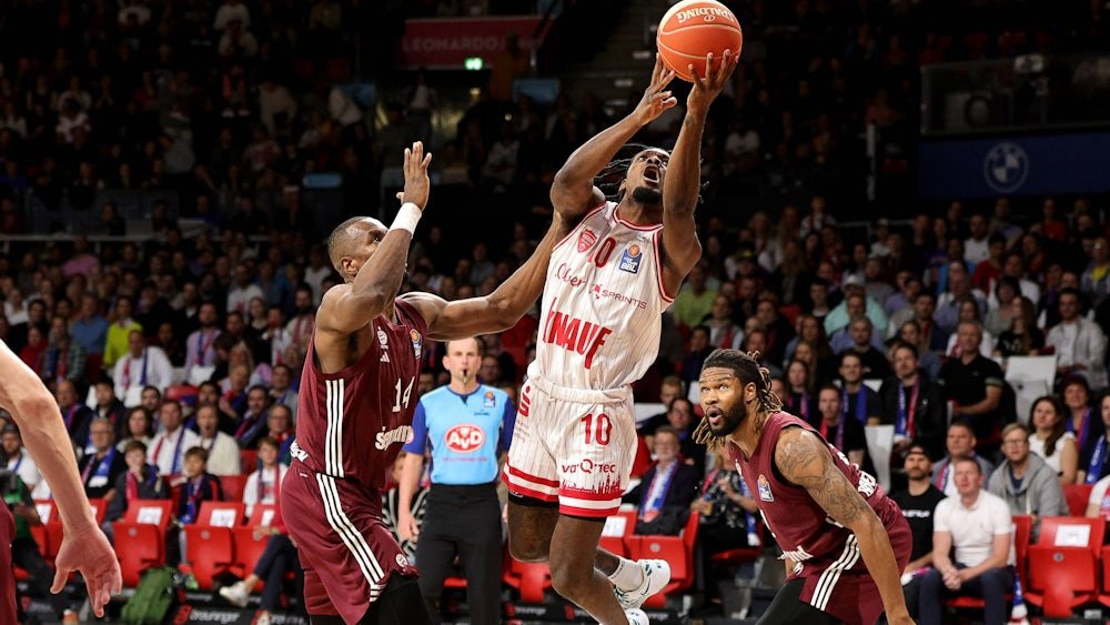 Darius Perry professional basketball player