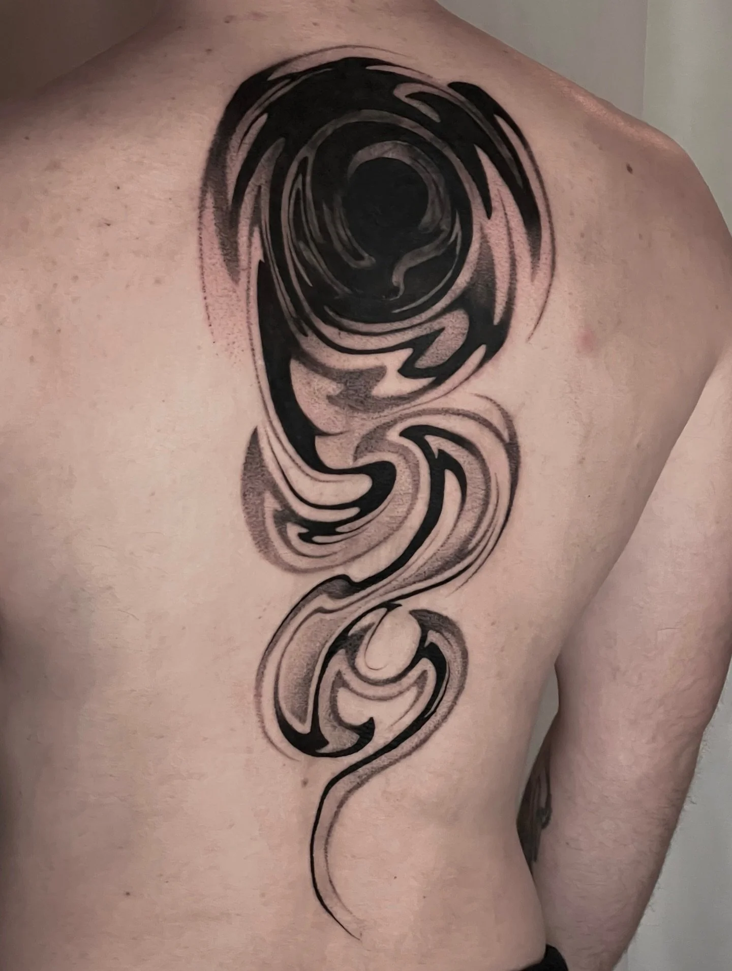 Big cover up flow for Sam. Swipe through to see the old tattoo and a bit of the freehand process. 

Made at @sevensaintstattoo