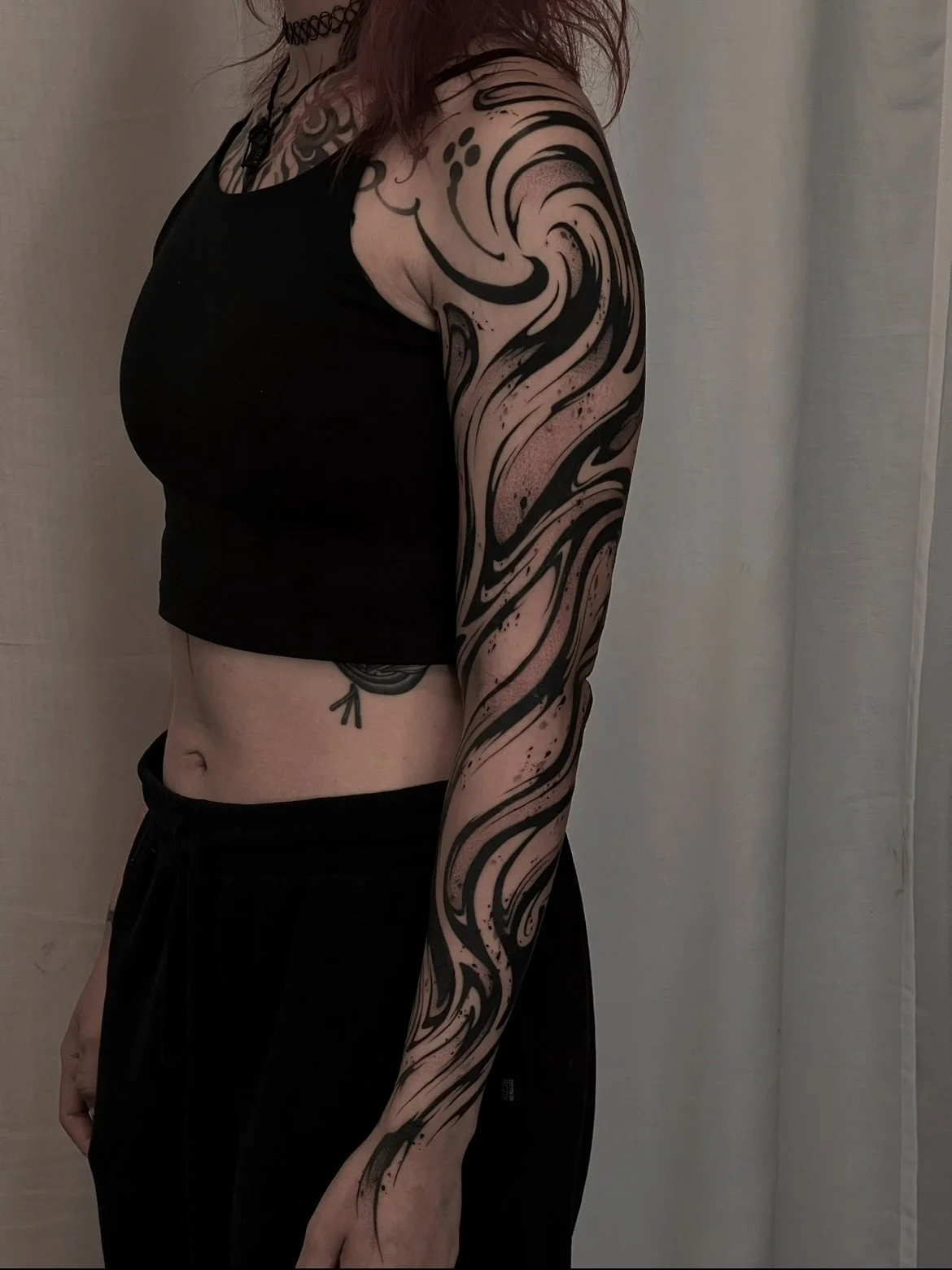 Freehand sleeve for @momoktattoo 
Almost all the black here is a few weeks healed and the shading and splatters are fresh. 
It&rsquo;s always an honour to be trusted with large scale projects, especially by a fellow artist! Rena decided she hadn&rsqu