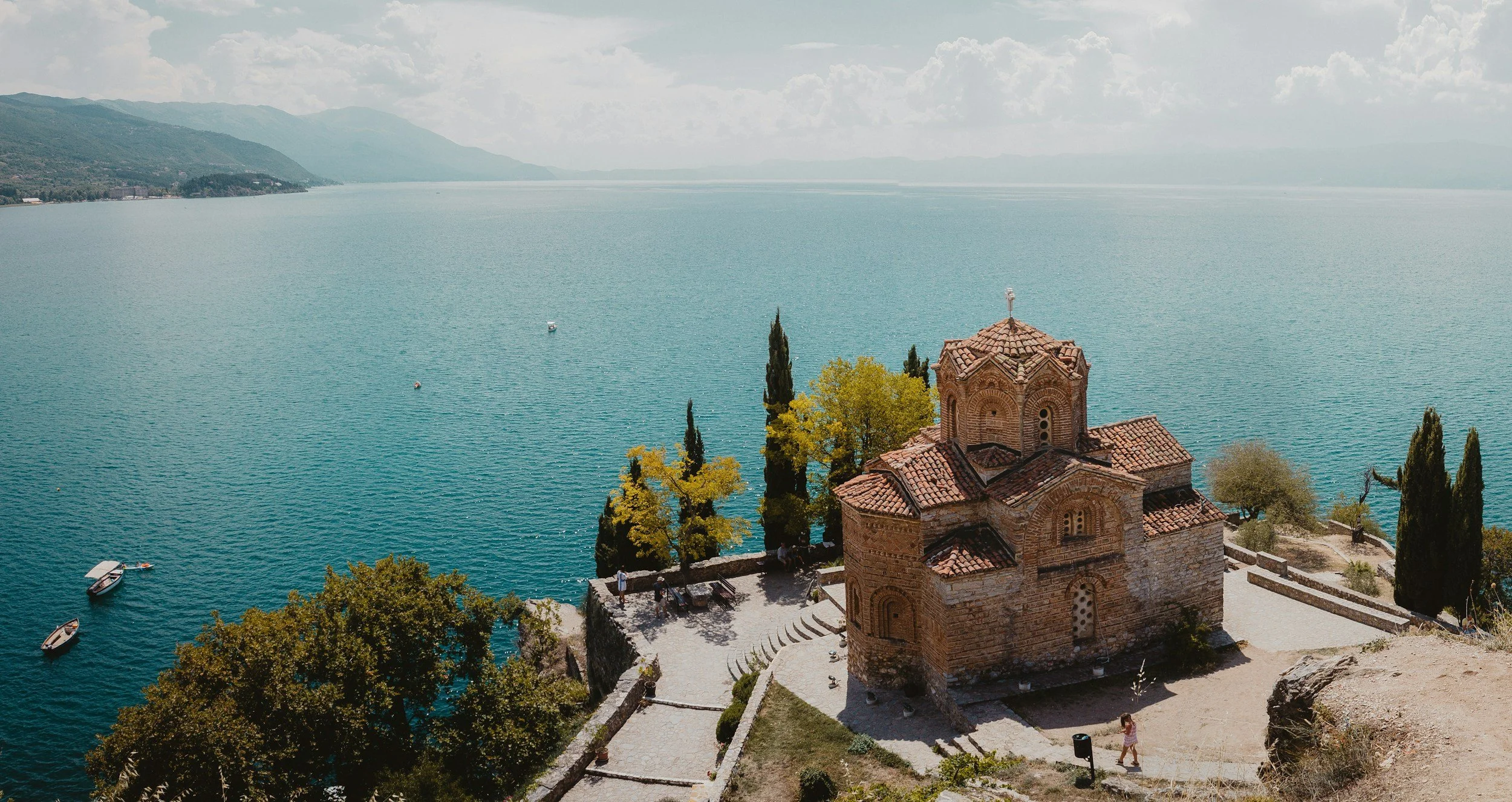 unsplash-image-luh7LSmn2vM.jpg