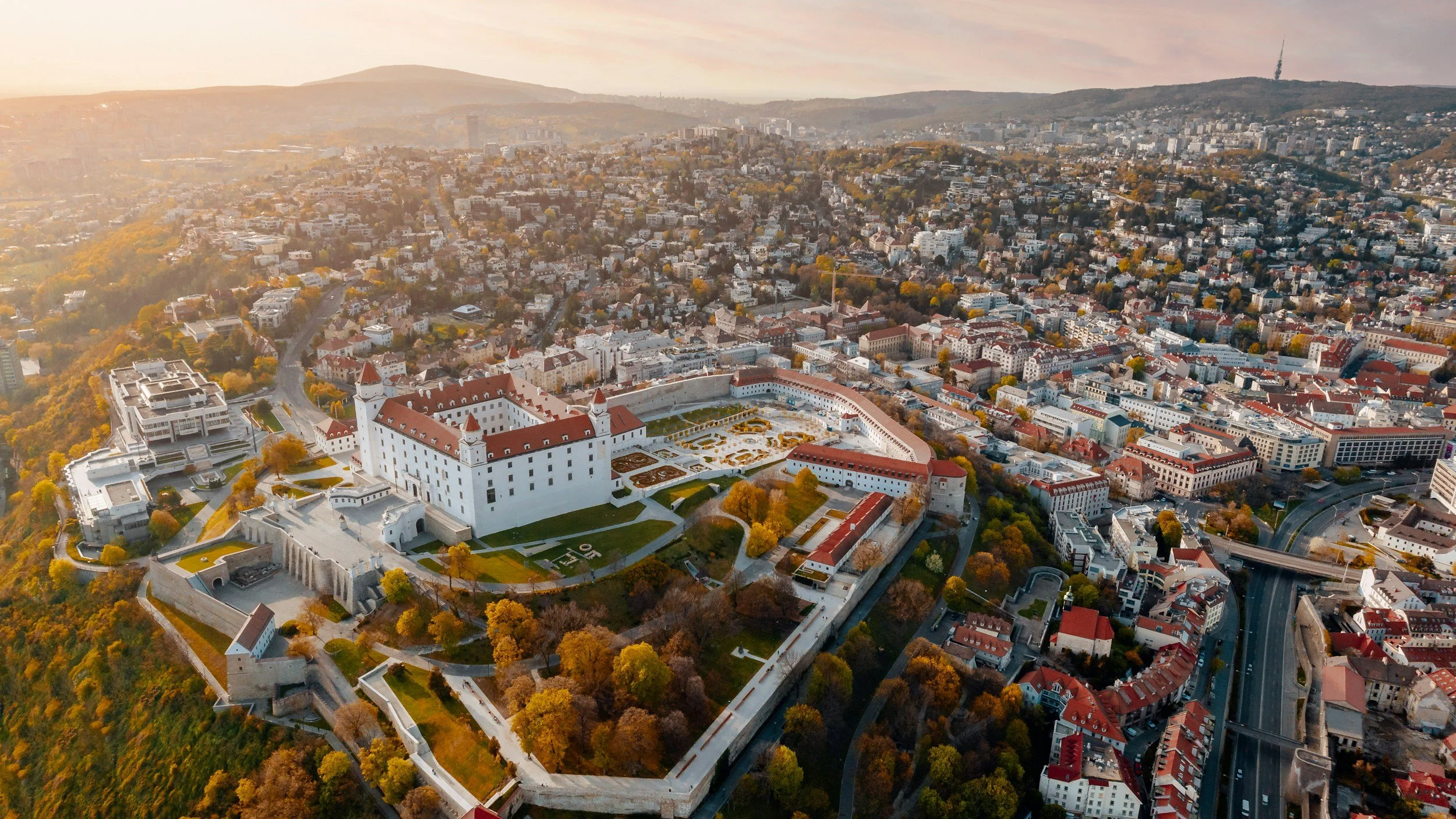 unsplash-image-8rtZkhmqsN4.jpg