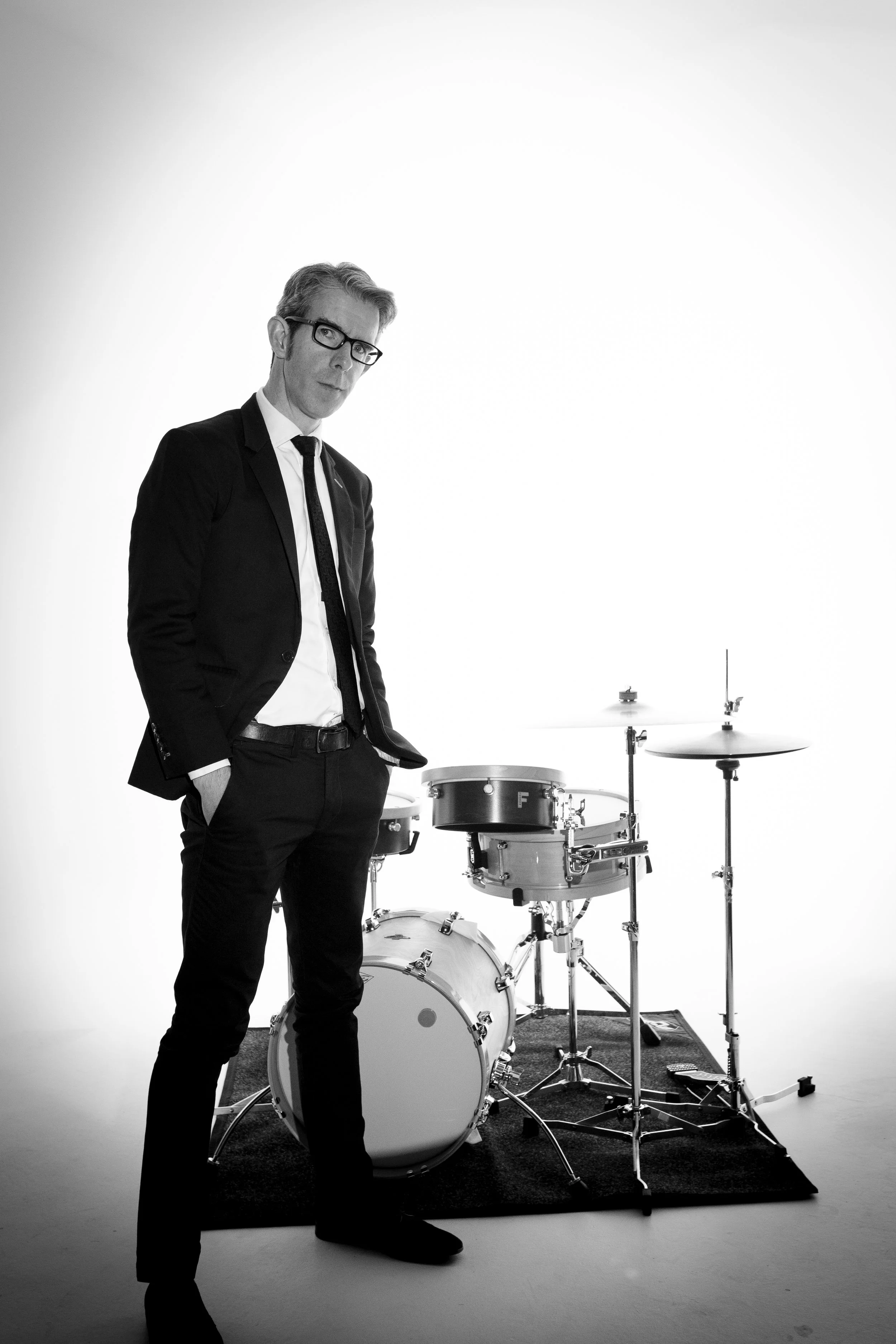 Ronnie Jones Trio with Special Guest Simon Spillett
