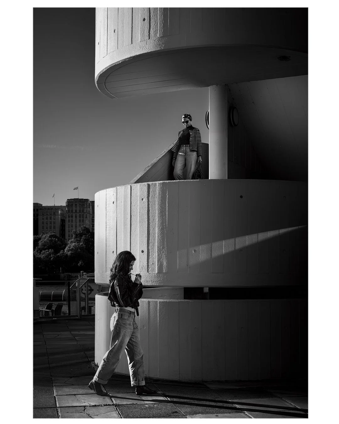 #london #londonbnw #londonsights #streetphoto #streetphotography #leicamono #leicaphotography #urbanphotography #touristlondon #streetphotolondon #travel #southbanklondon