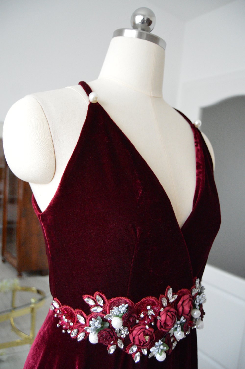 Bordeaux Samt Abendkleid Oberteil Träger Perlen V-Ausschnitt Perlenornamente Perlenkleid retro tiefer Ausschnitt Spaghettiträger Dunkelrot Rot