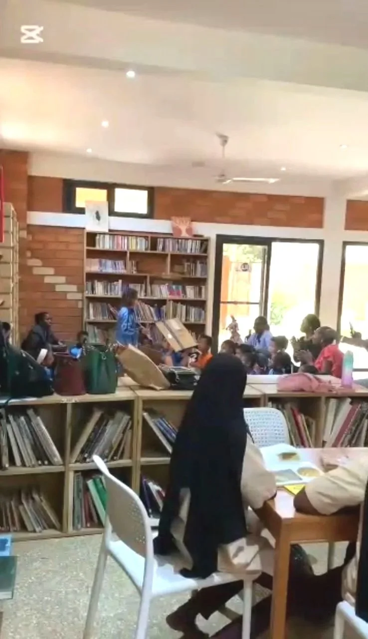 Accueil de l’école AU SOURIRE DES ENFANTS au Centre Culturel Guelewar de NGAPAROU