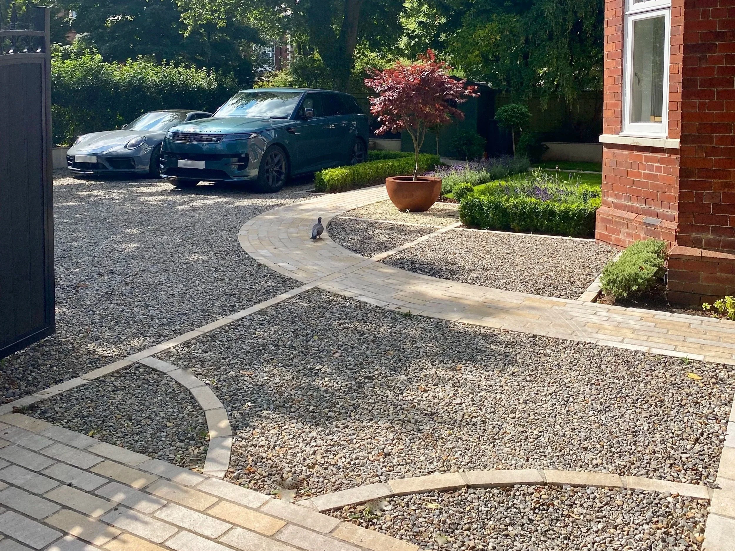 A photograph of the main driveway 