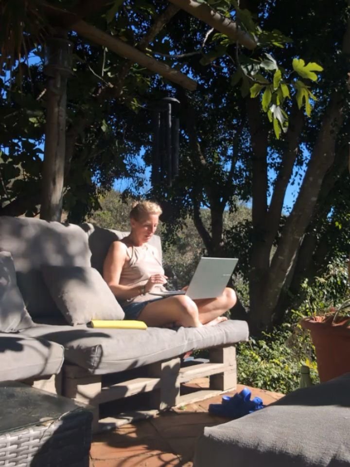 My first 10 days in Portugal.🇵🇹

Nestled in the hills high above Lagos,surrounded by greenery.Now the storm has passed it's warm and chilly at night. I've not plucked up the courage to swim in the pool yet,it's freezing ..🥶 going to be brave this 