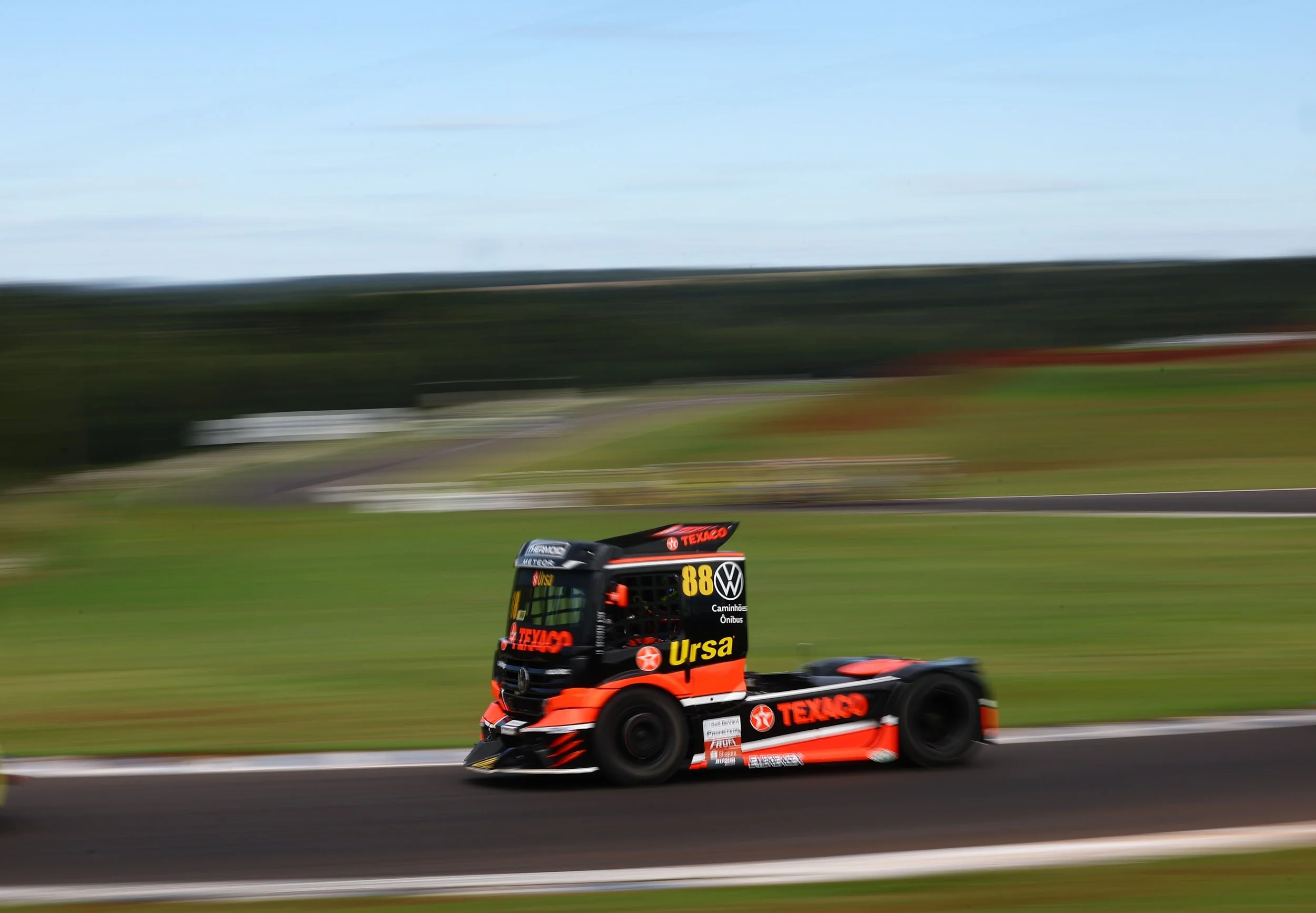 Beto Monteiro chega motivado em Interlagos buscando manter a liderança da Copa Truck PRO