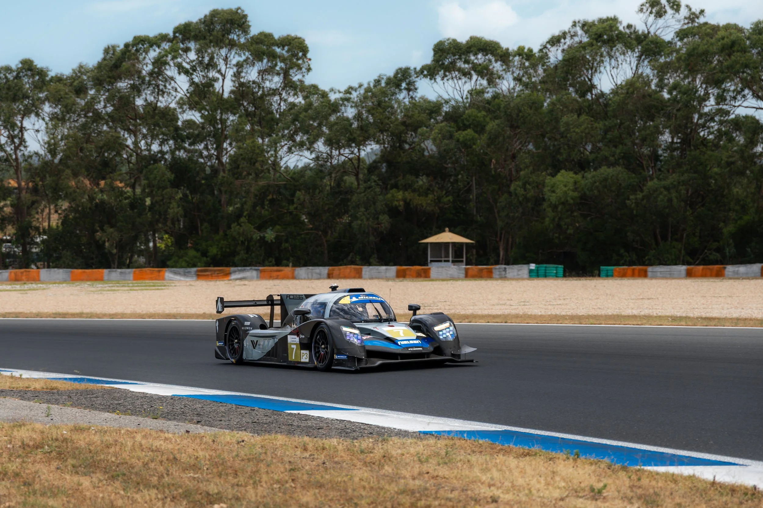 Programa oficial de LMP3 chega ao País e coloca pilotos brasileiros no caminho das pistas europeias