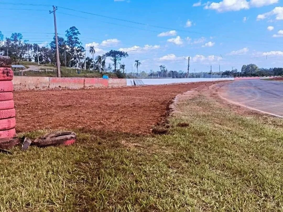 Associação Guaporense de Automobilismo (AGA) promove melhorias na curva 2 do tradicional Autódromo de Guaporé