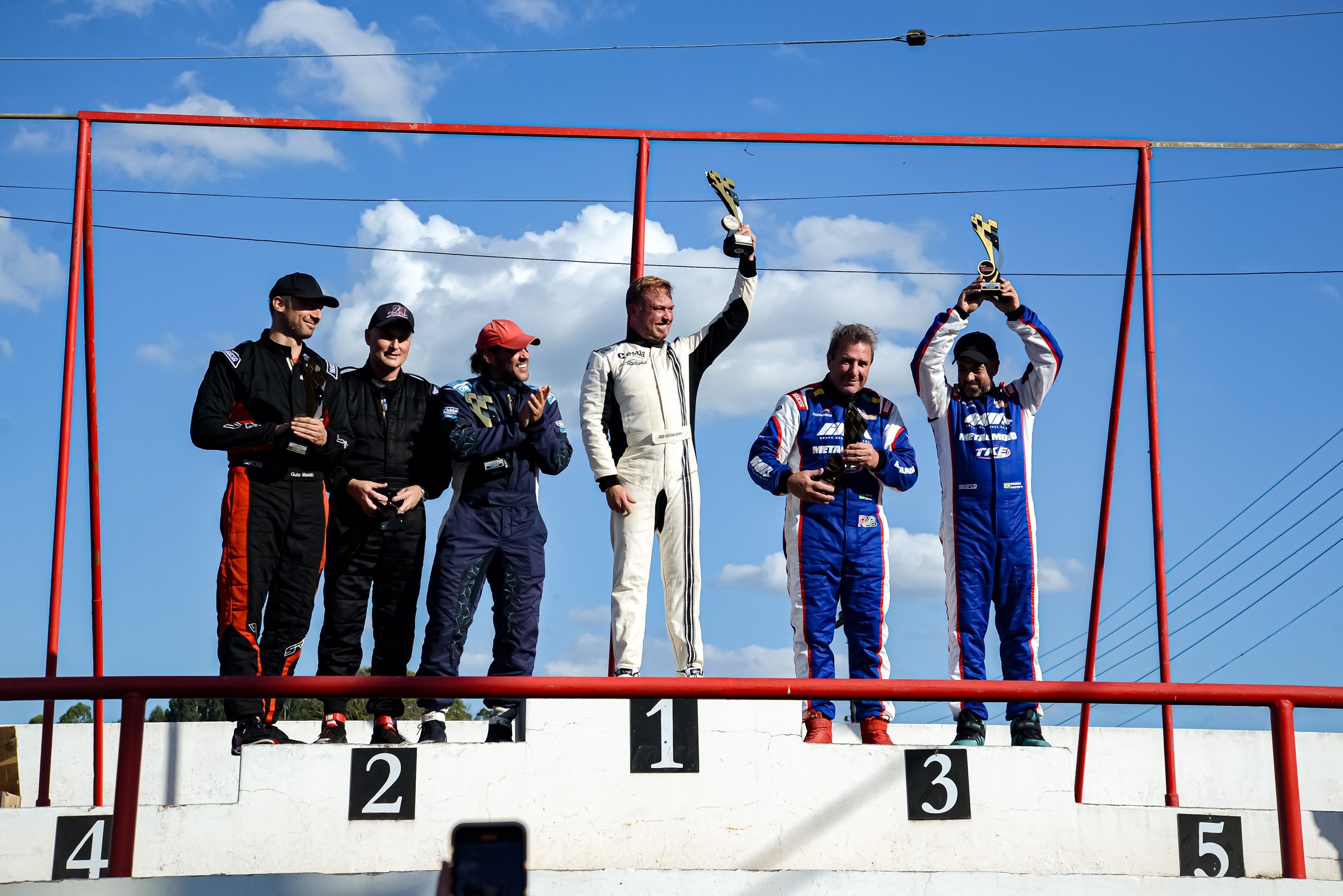 Podio-GT2-Gustavo Selig.JPG